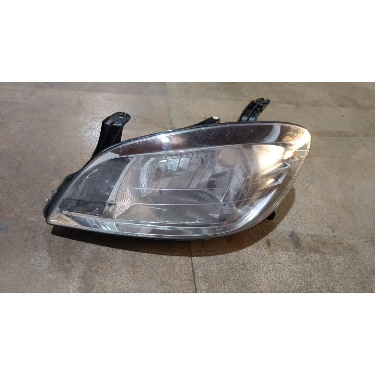 Farol Esquerdo Chevrolet Celta/Prisma 2007/2012 Paralelo