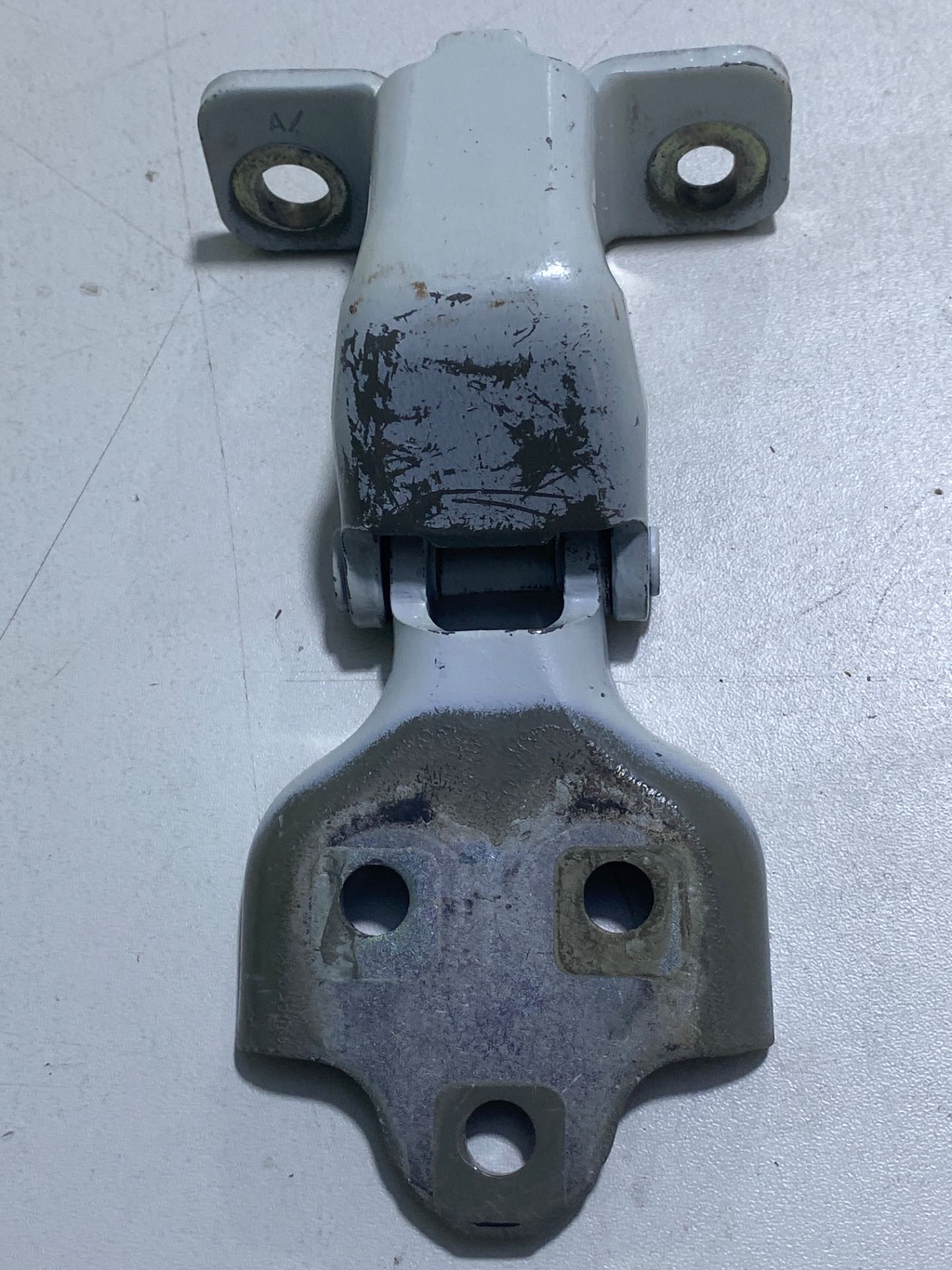 Dobradiça Superior Porta Dianteira Direita Master 1997/2013 - Imagem 1