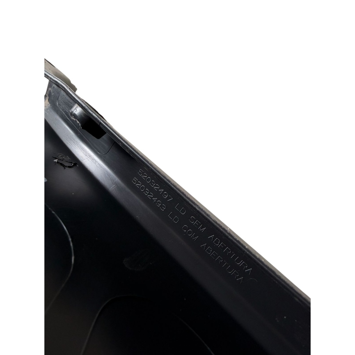 Moldura Direita Caçamba GM Montana 2018 - Imagem 3