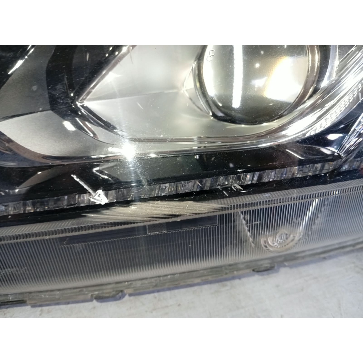 Farol Le Mitsubishi Eclipse Cross 2019 A 2022 Com Avaria - Imagem 7