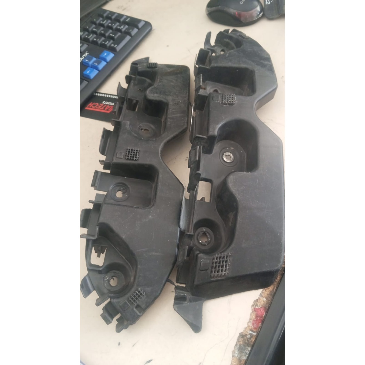 Par Guia Para-choque Diant. Direito Renault Duster 12/20