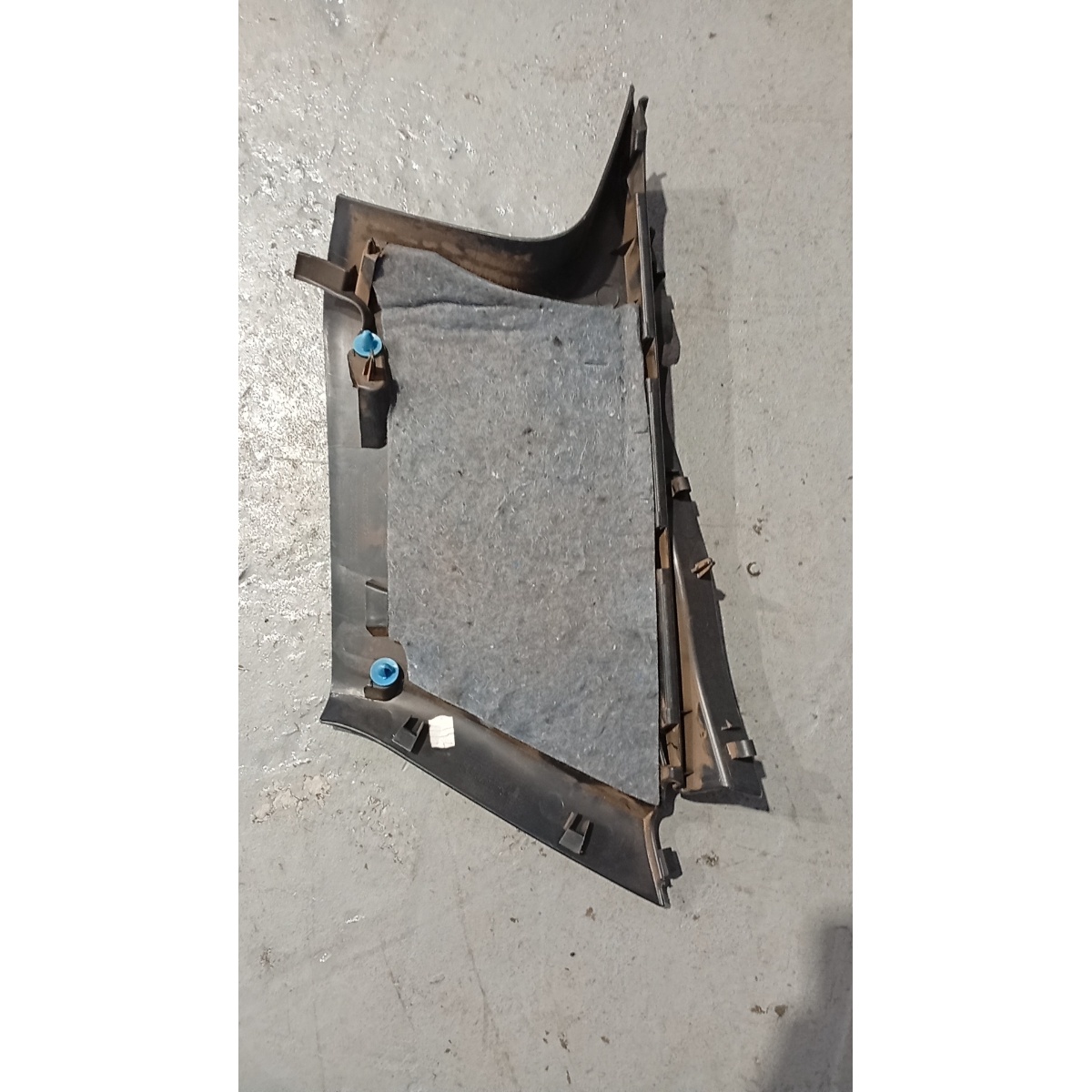 Moldura Lateral Do Porta-Malas Renault Direito - Imagem 2