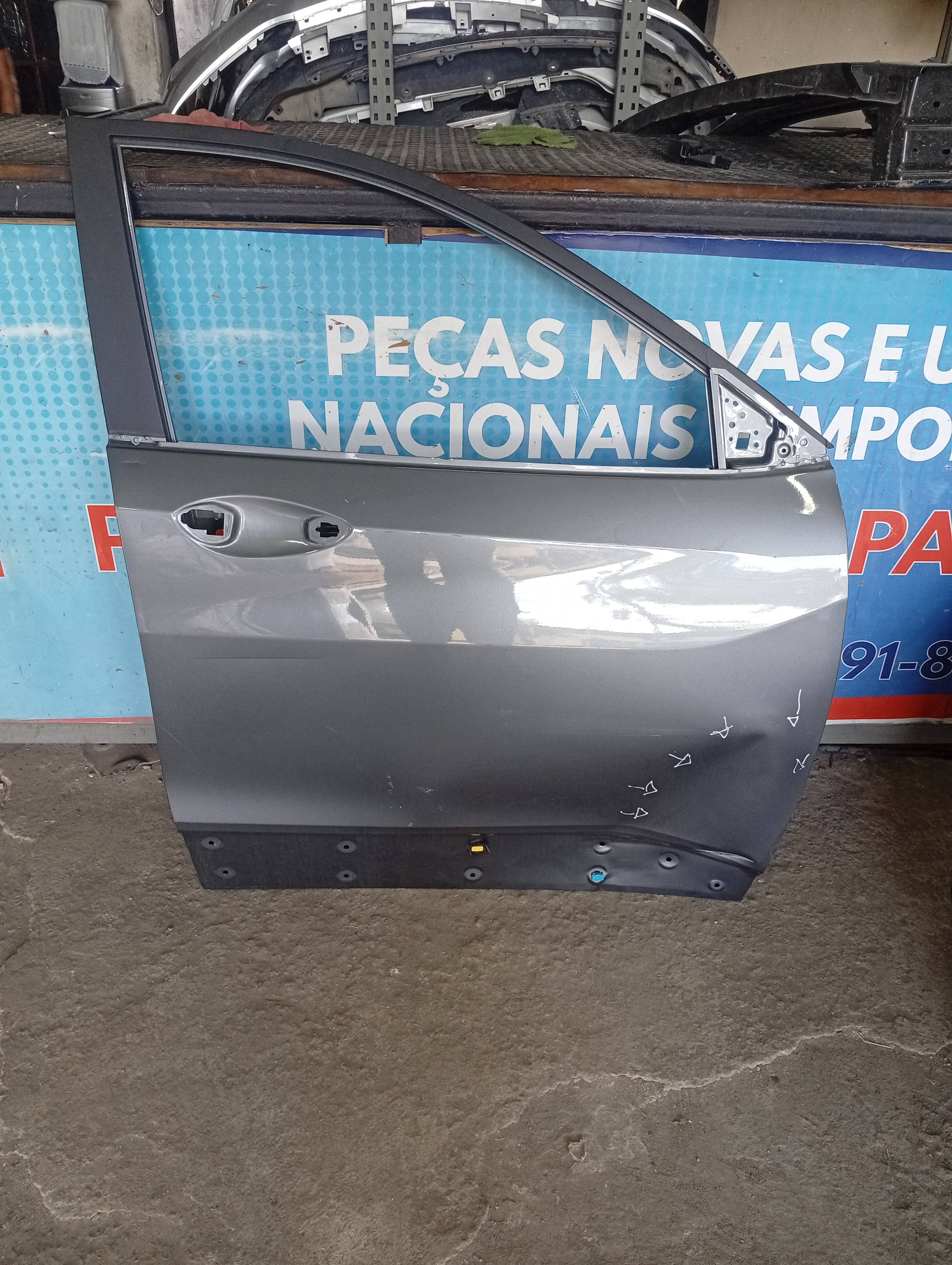 Porta Dianteira Direita Chevrolet Tracker 2020 a 2024