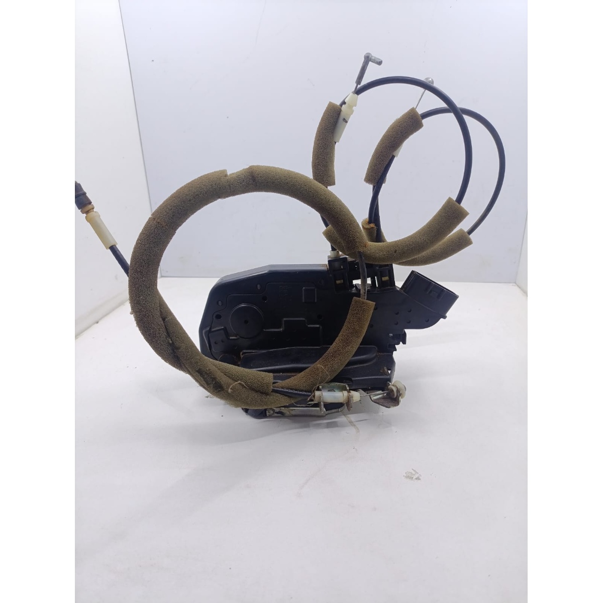 Fechadura Porta Traseira Direita Nissan Grand Livina - Imagem 3