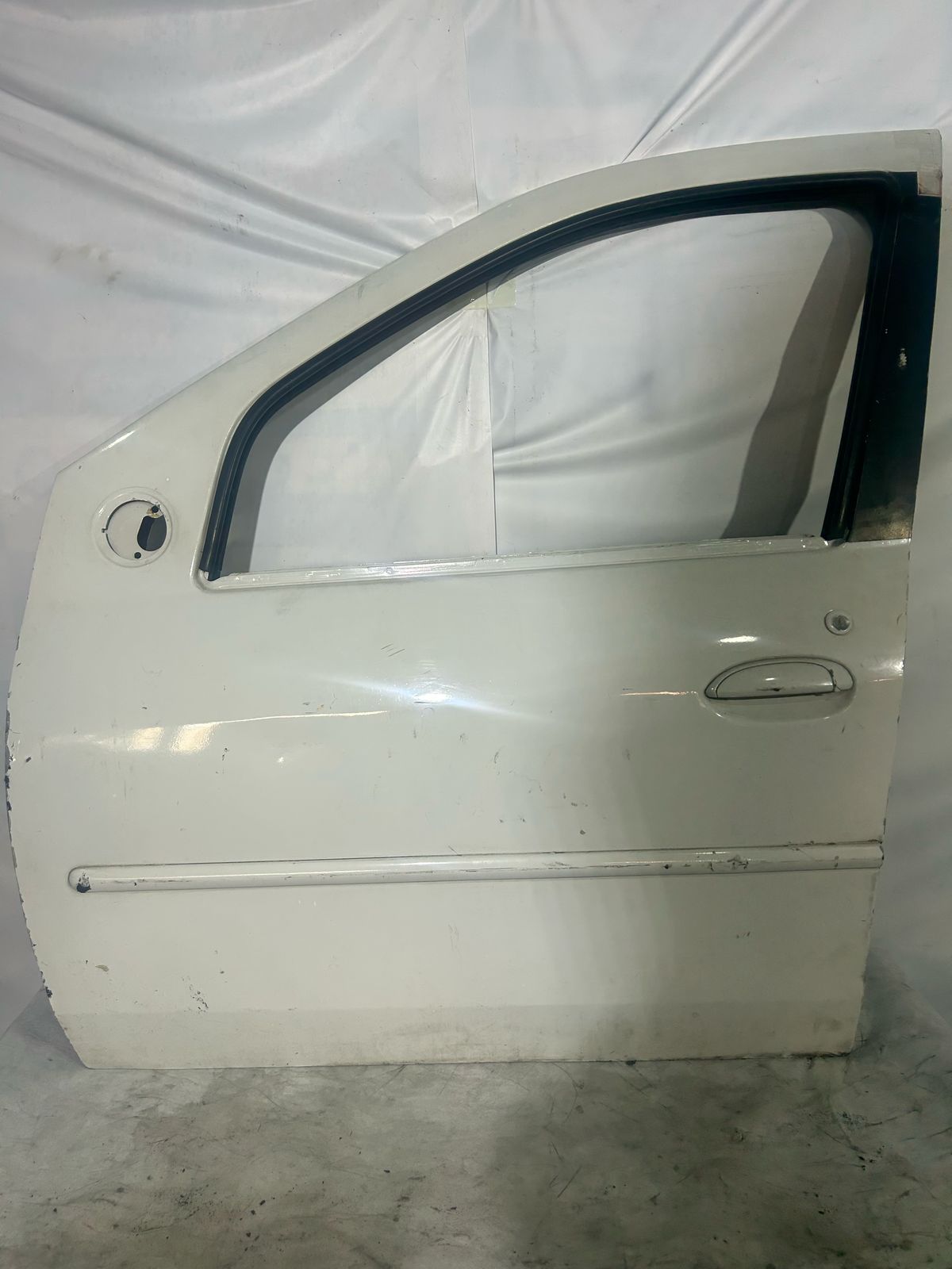 PORTA DIANTEIRA LE RENAULT LOGAN 2007/2011 (BRANCA)