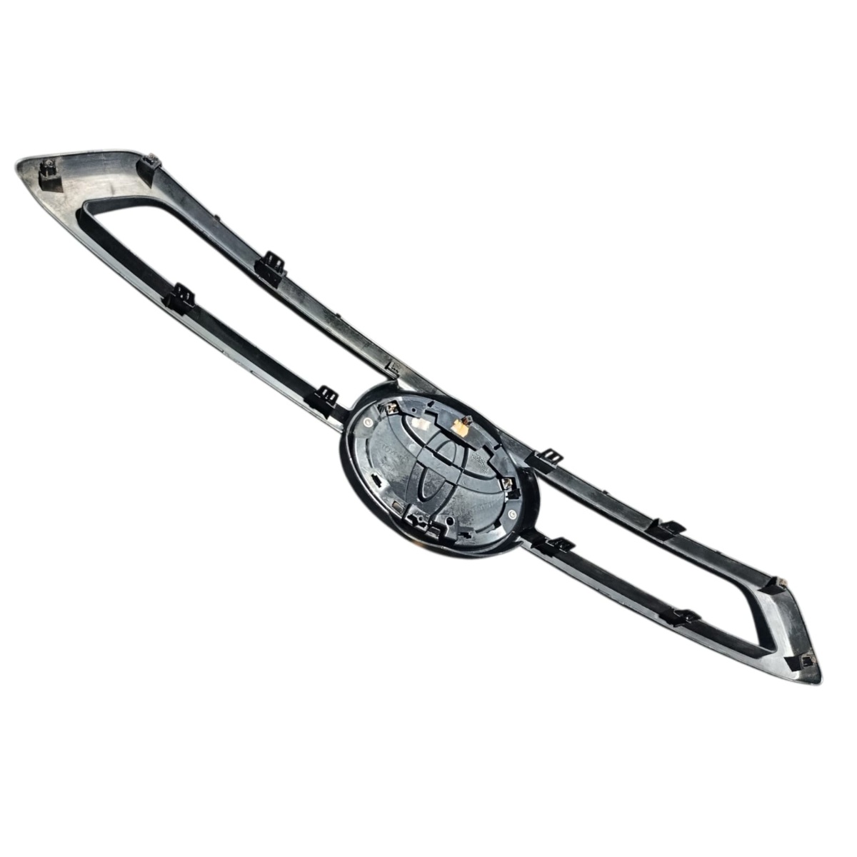 Moldura grade Toyota Hilux 2021/25 C/emblema 531250K590 - Imagem 3