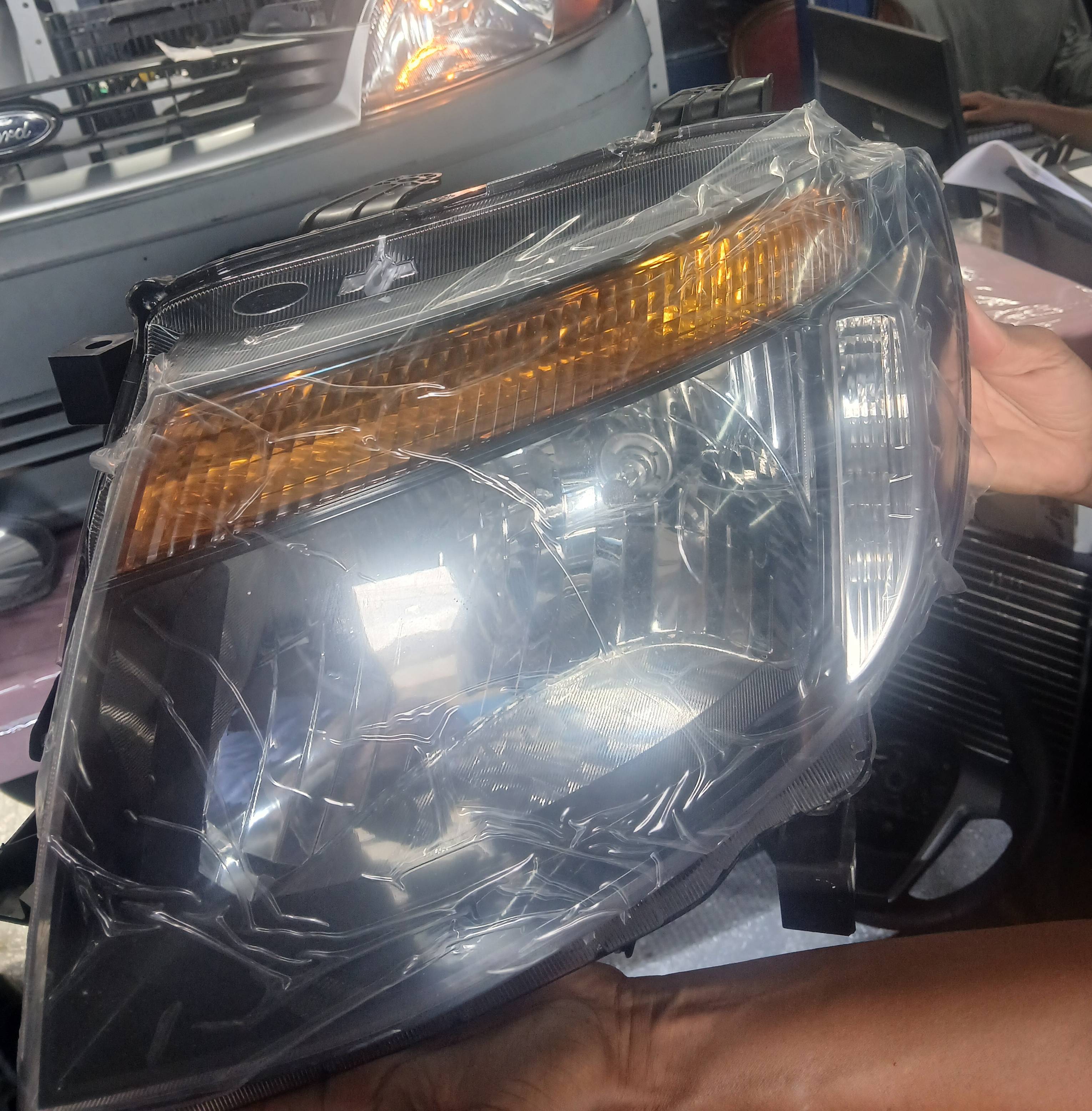 Farol Ford Ranger 2012
