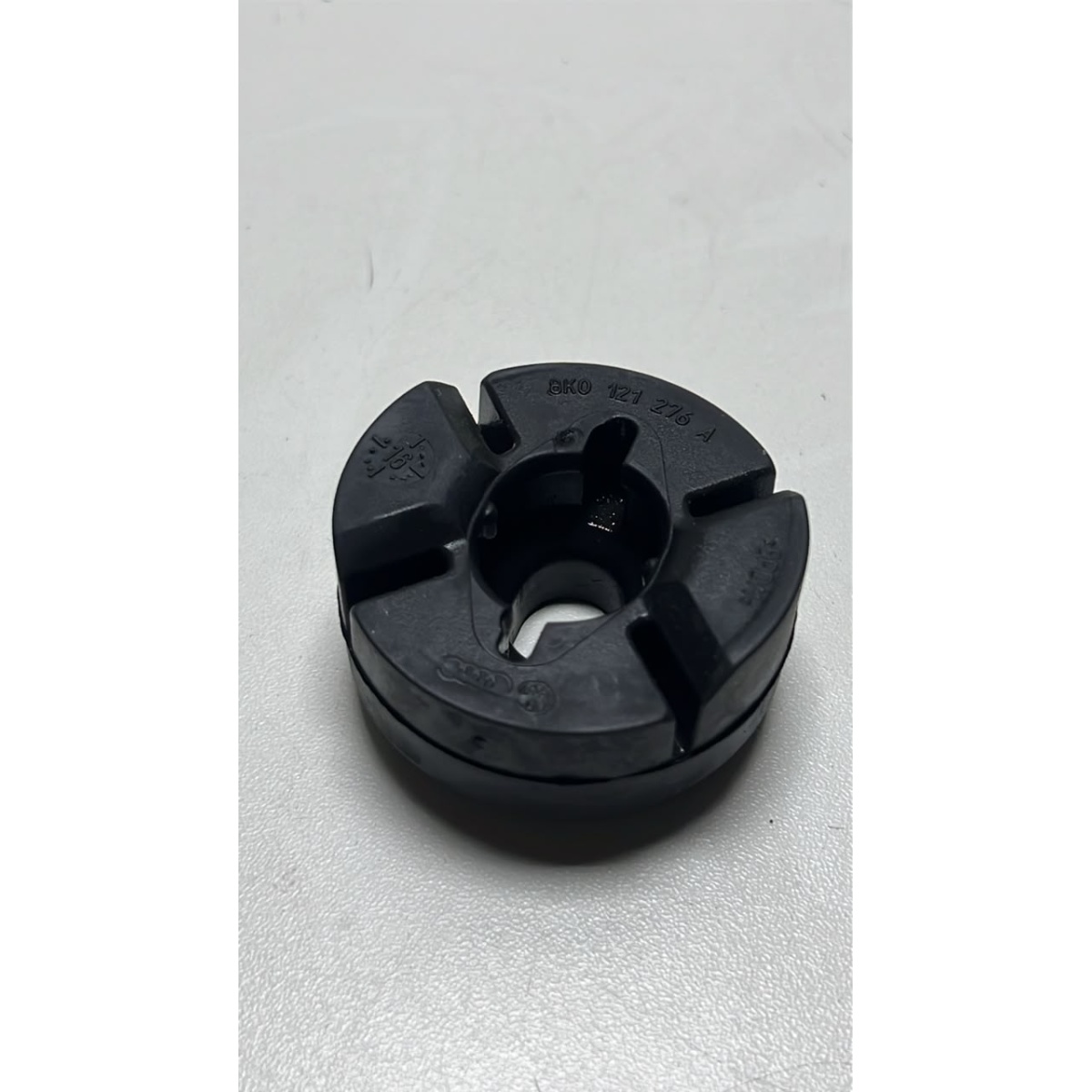 Coxim Batente Inferior Radiador Audi A4 2012/2018 8k0121276a - Imagem 3