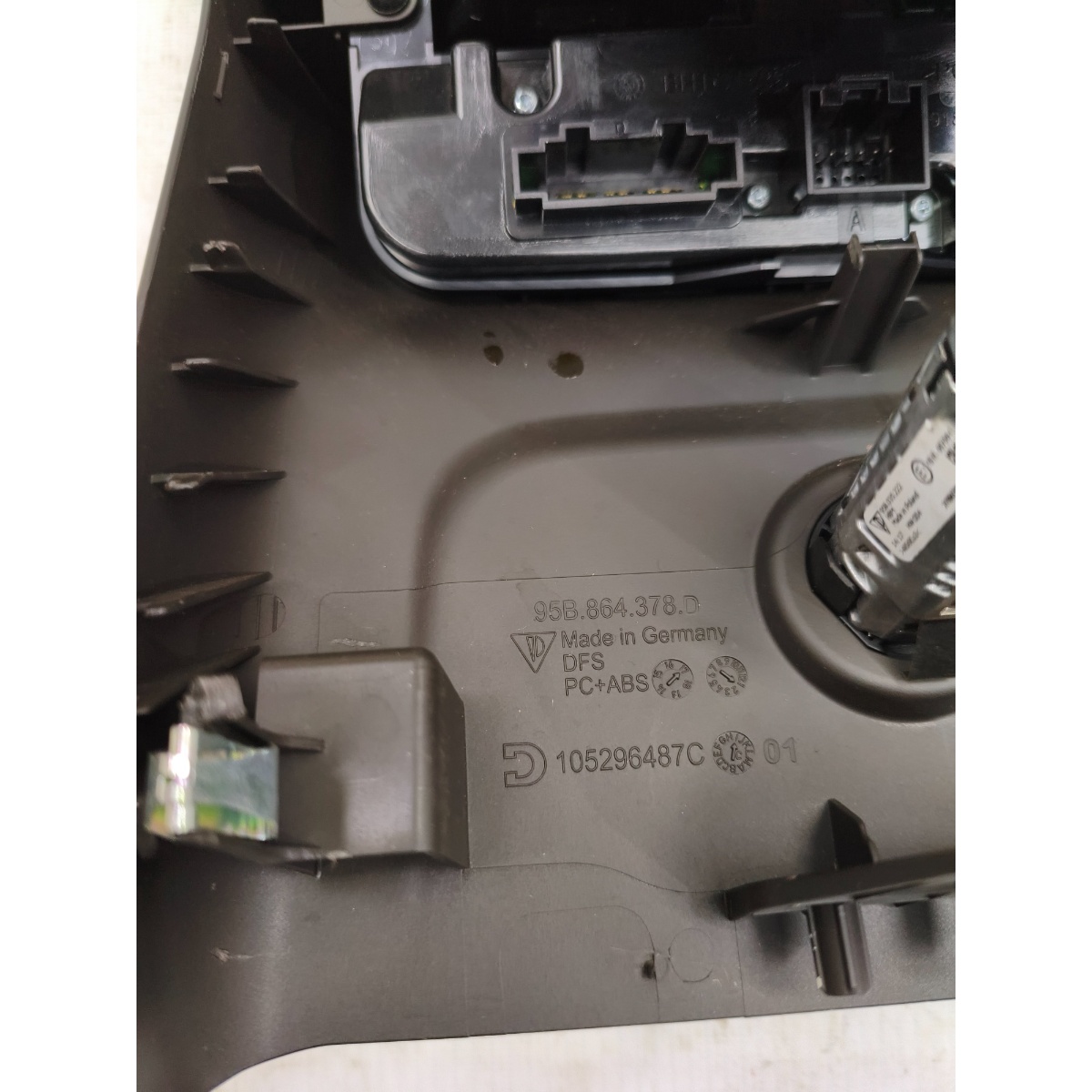 Difusor Ar Console Tras Usb Porsche Macan 15 A 23 95B864378D - Imagem 8