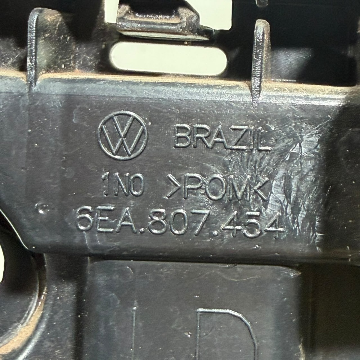 Guia Parachoque Traseiro Direito Vw Taos 1.4 2024 6EA807454 - Imagem 5