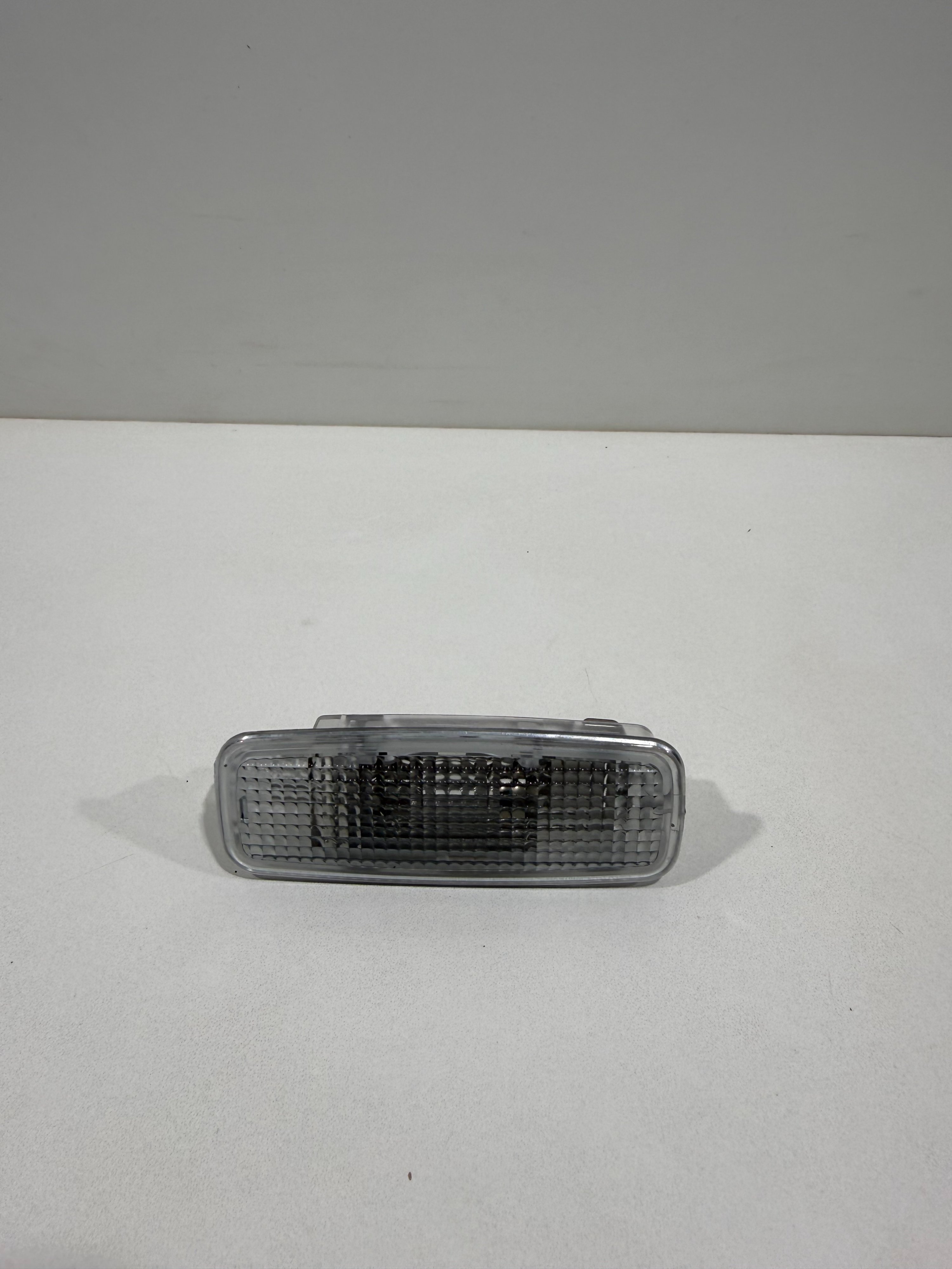 Luz de cortesia interna Audi A3 Sedan 4d0947105a - Imagem 2