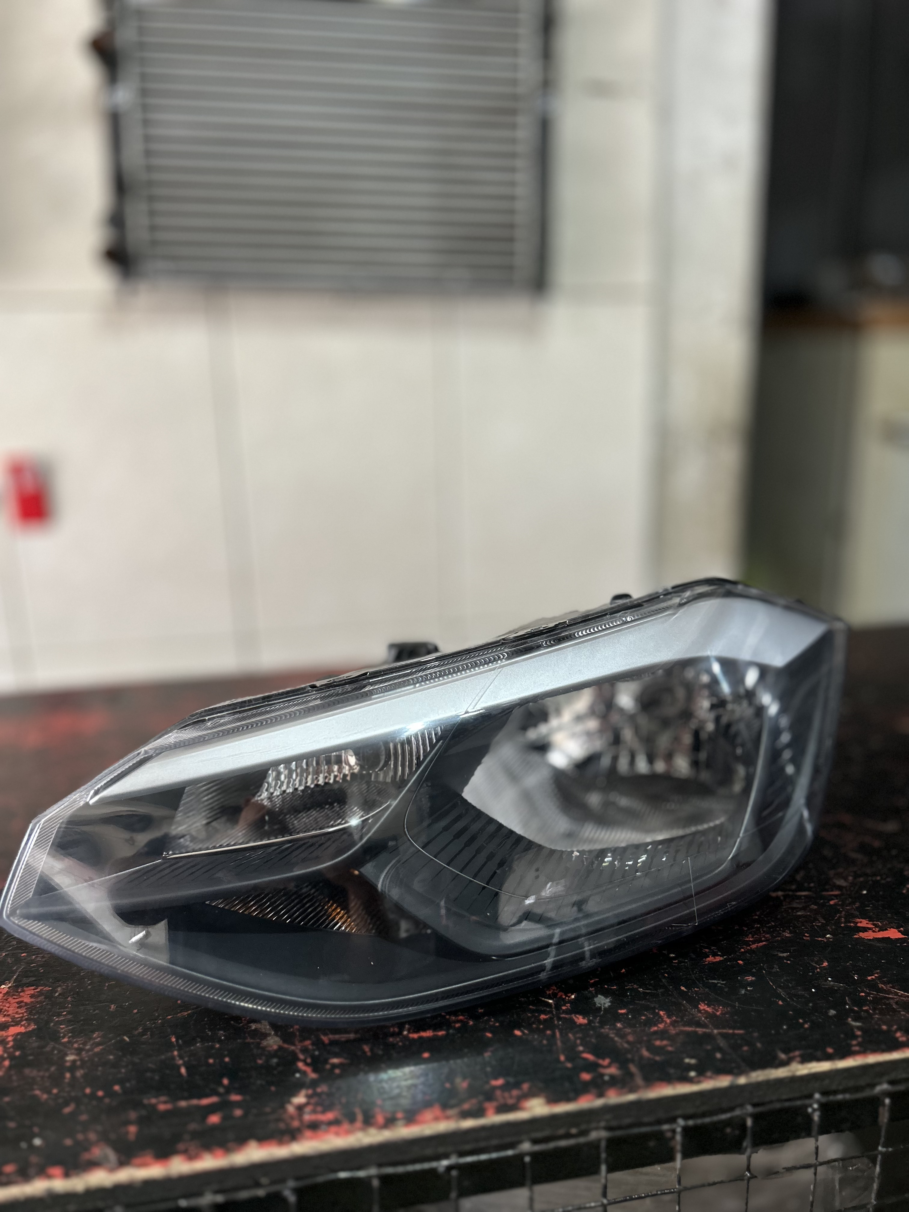 Farol Polo Tracker 20 A 26 - Imagem 2