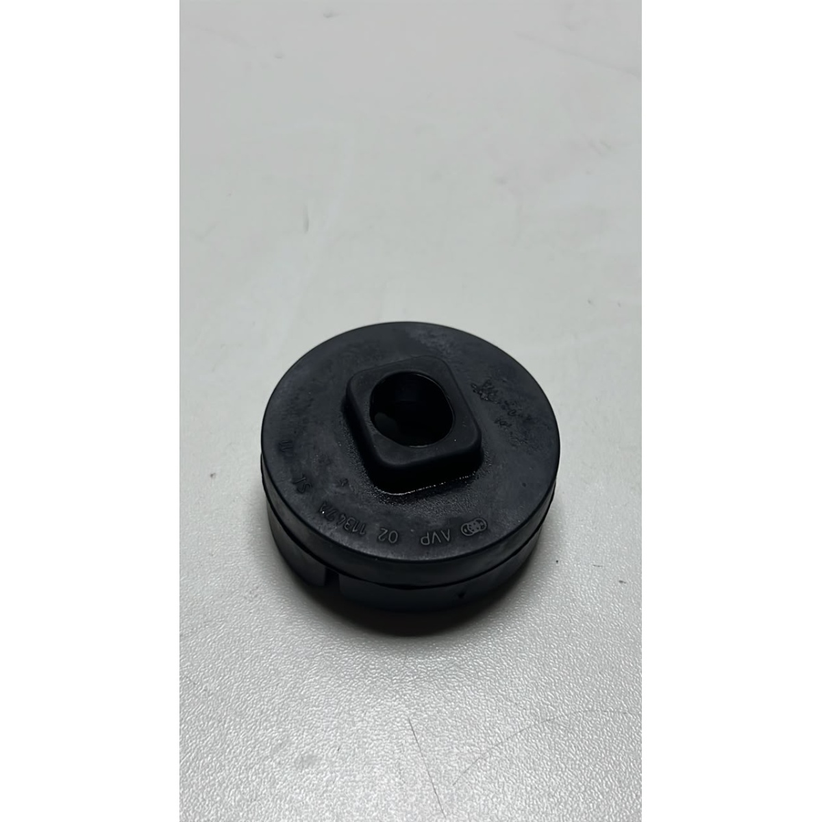 Coxim Batente Inferior Radiador Audi A4 2012/2018 8k0121276a - Imagem 2