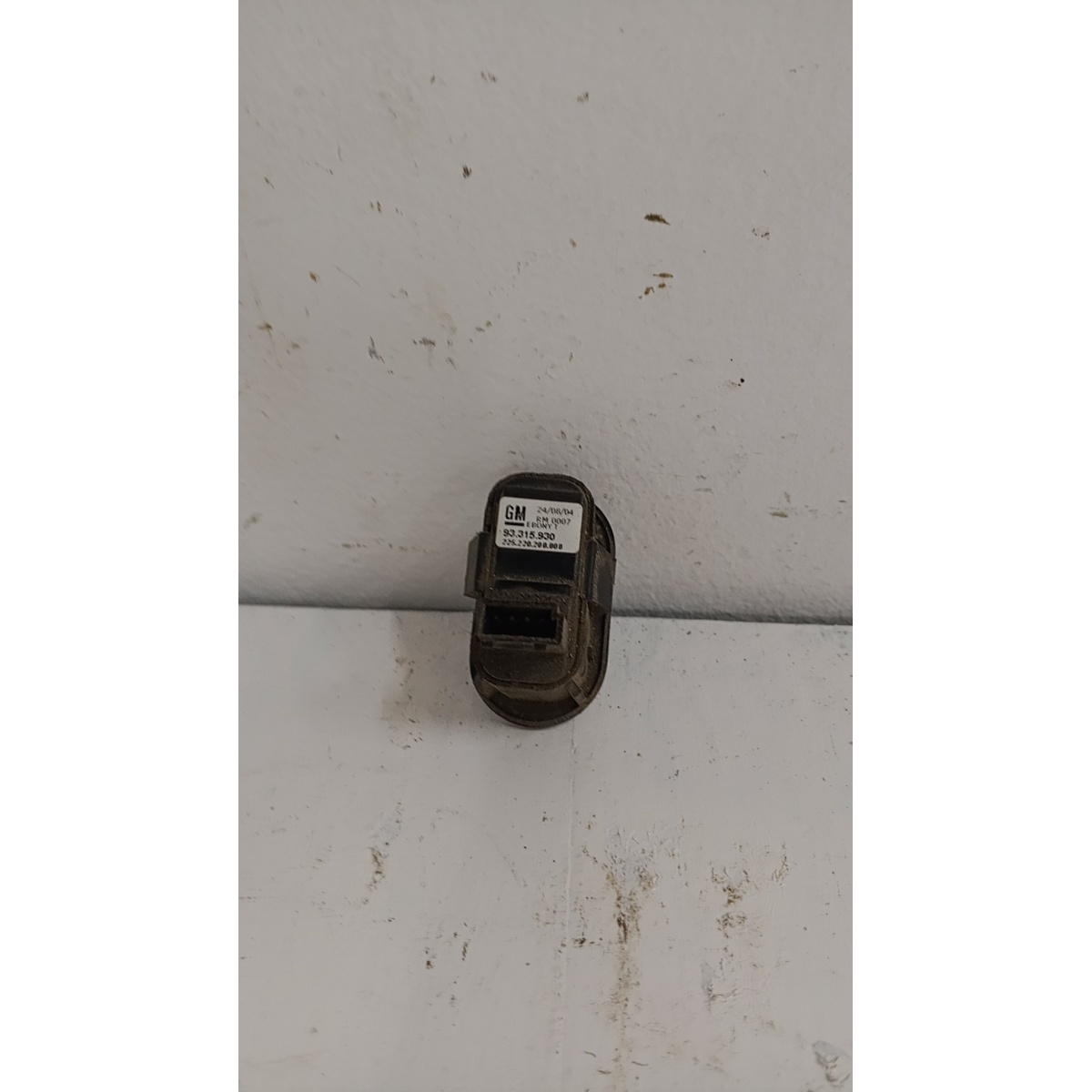 Botão Simples Vidro Elétrico Gm Astra 1999/11 93315930 - Imagem 2