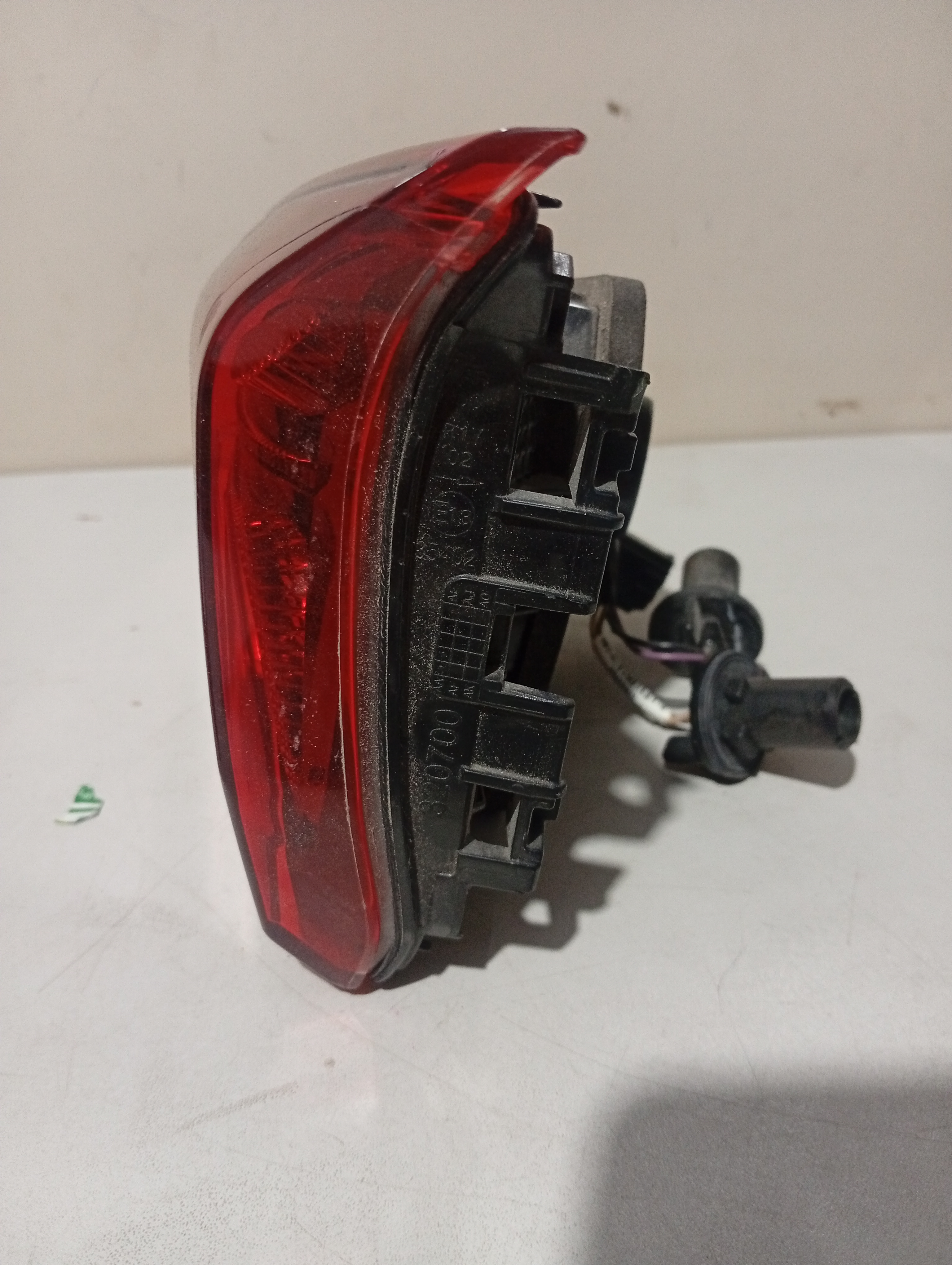 Lanterna Direita Tampa Chevrolet Onix 2020-2024  L/d - Imagem 3