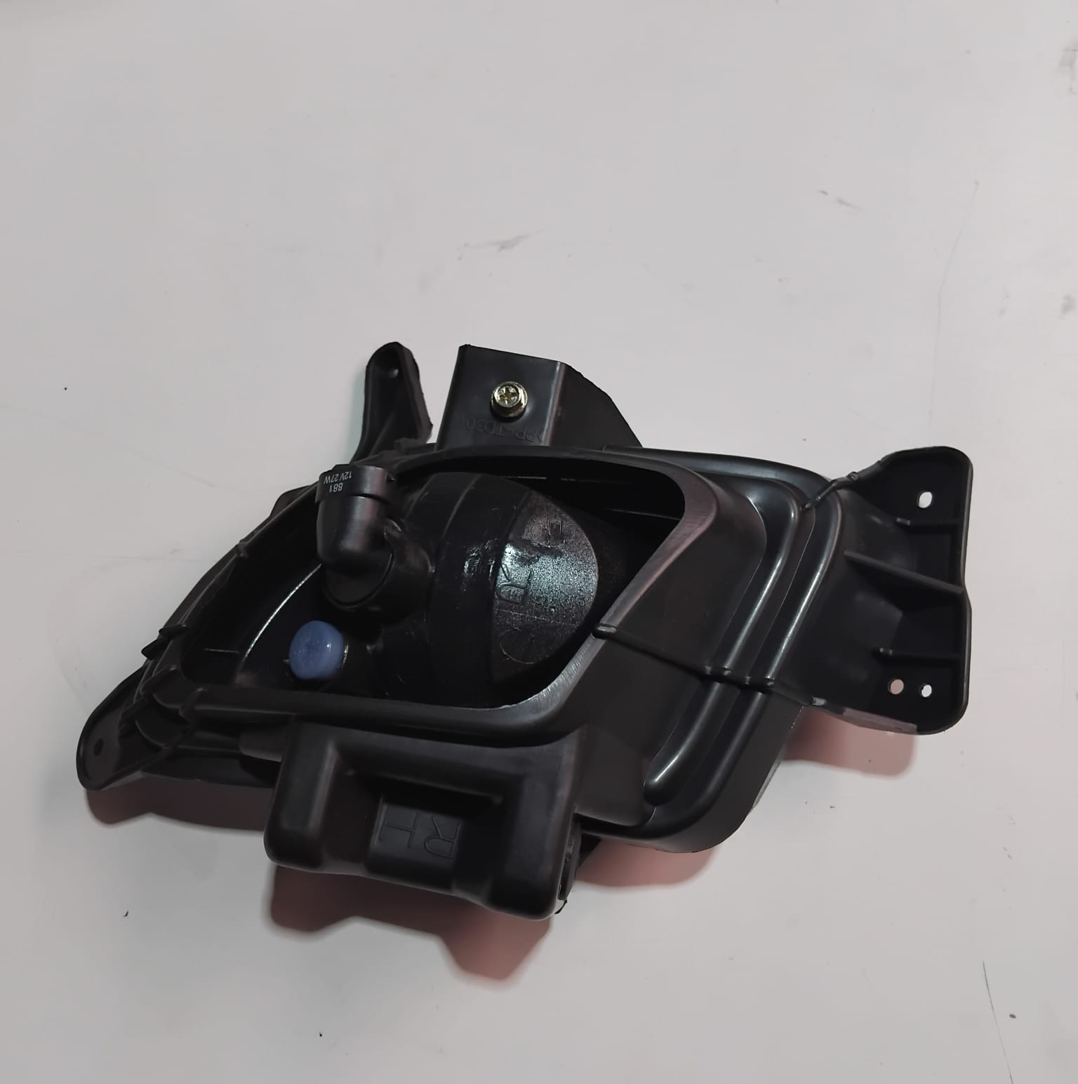FAROL AUXILIAR HYUNDAI I30 2009/2012 LADO DIREITO NOVO - Imagem 2
