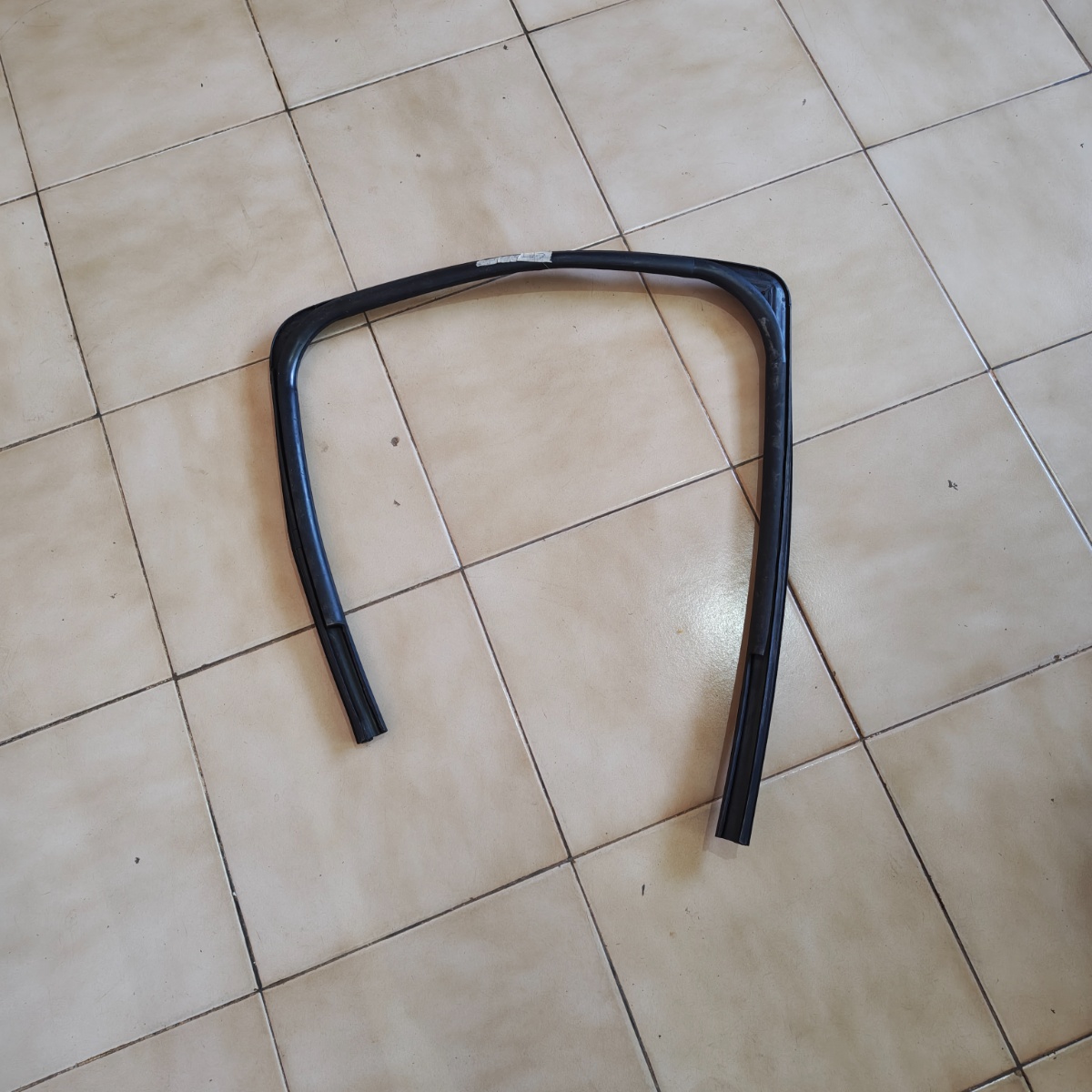 Canaleta Vidro Porta Traseira Esquerda C3 2013 A 2019 Orig Preto - Imagem 4
