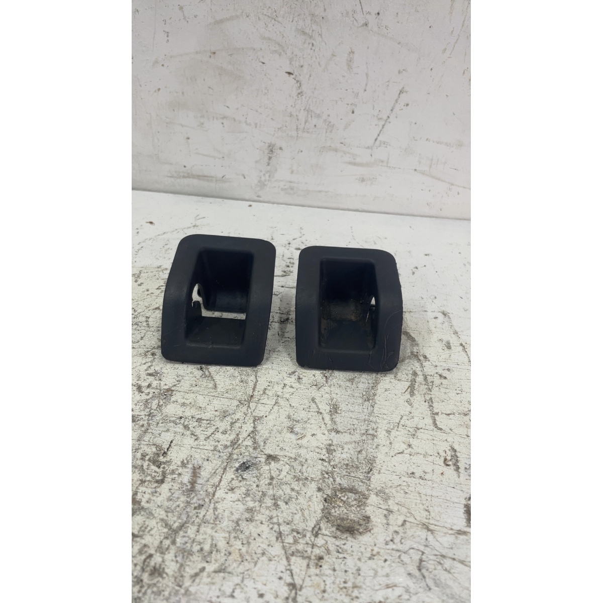 Par Acabamento Banco Traseiro Jetta