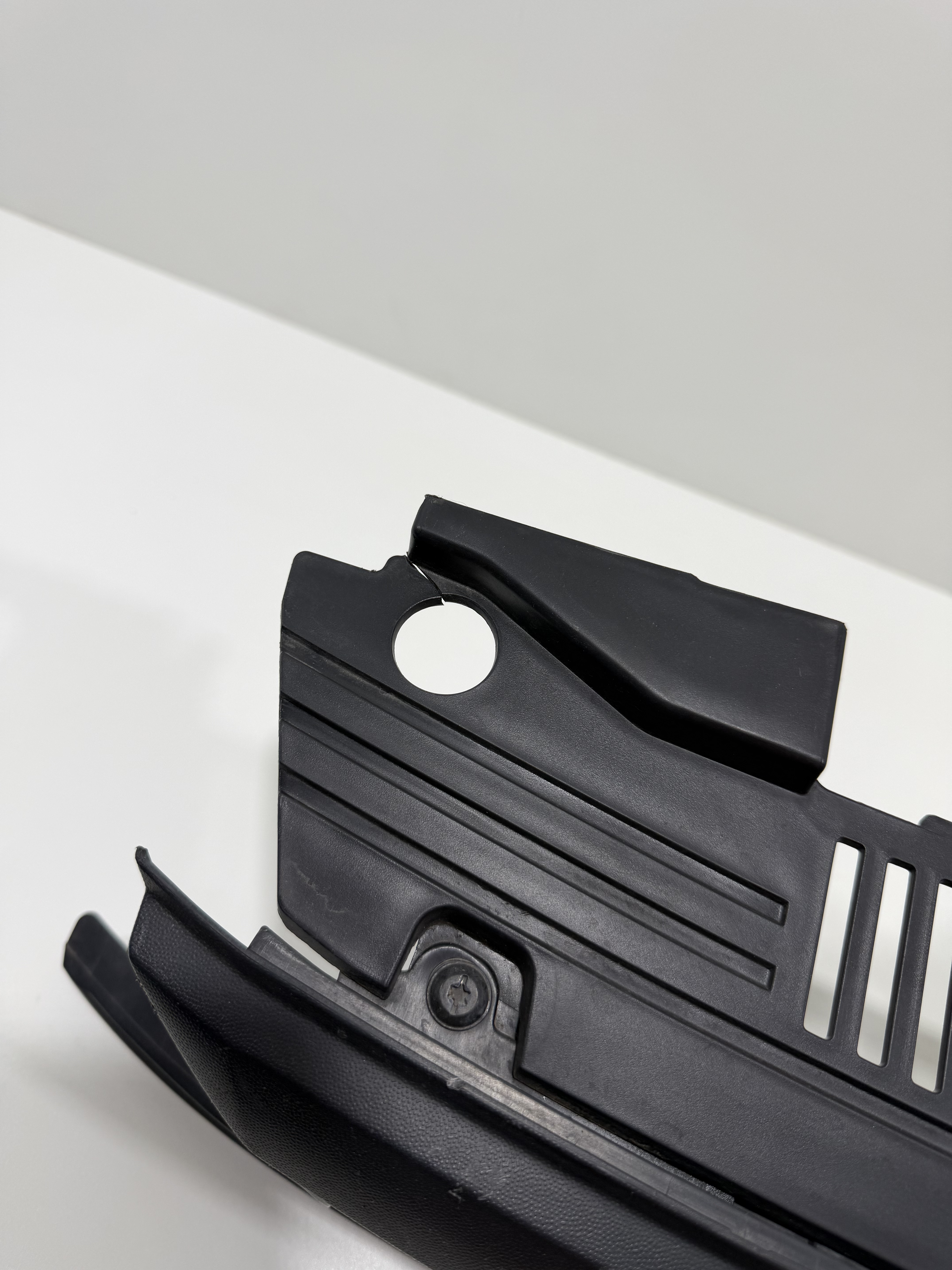 Grade Superior C/ Detalhe Vw Polo Track 2023/2025 2GX853653A - Imagem 3