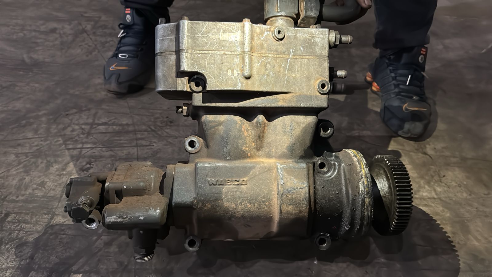 COMPRESSOR WABCO 1696197 + VALVULA ALIVIO - Imagem 2