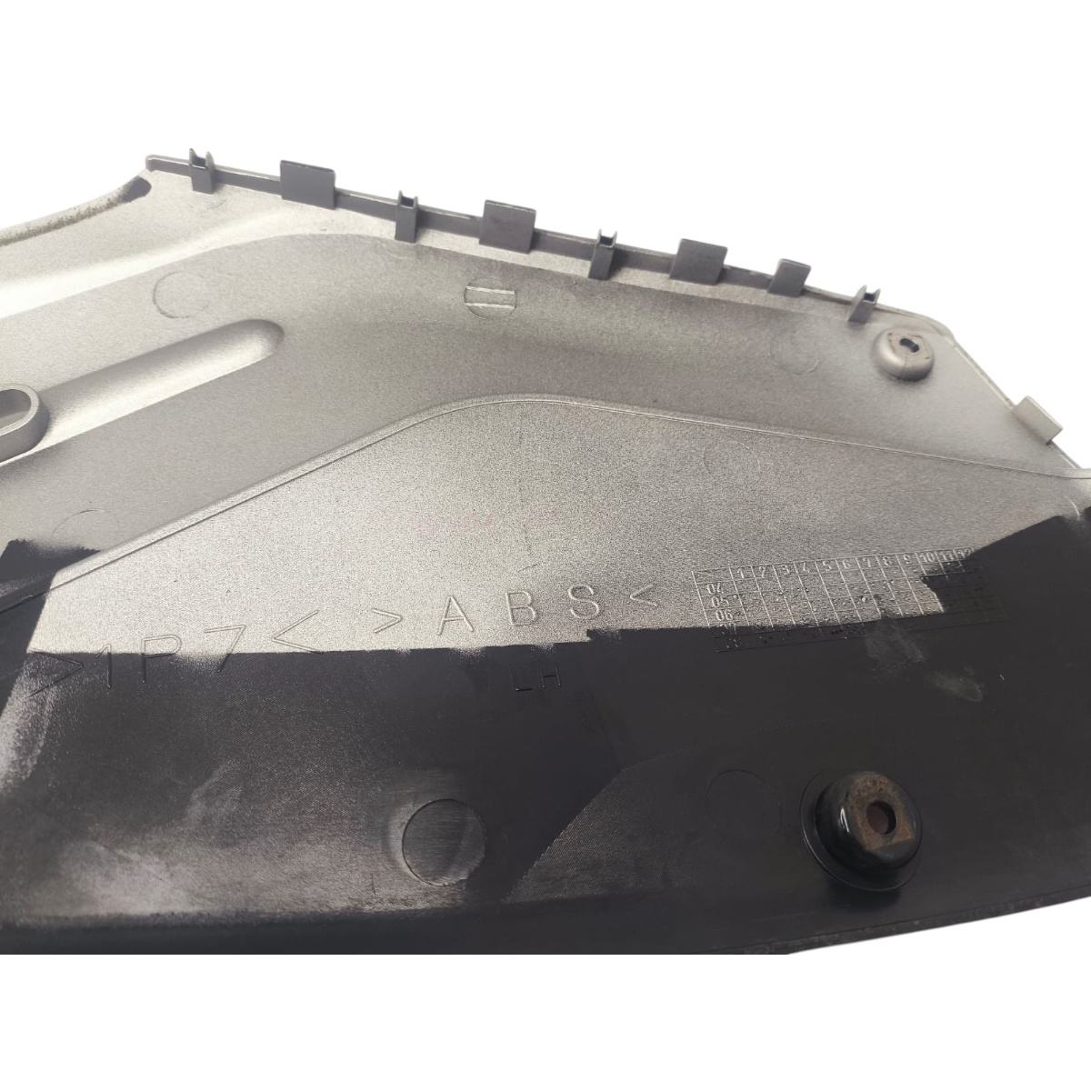 Tampa Lateral Direita Yamaha Neo 115 08/12 Original - Imagem 3