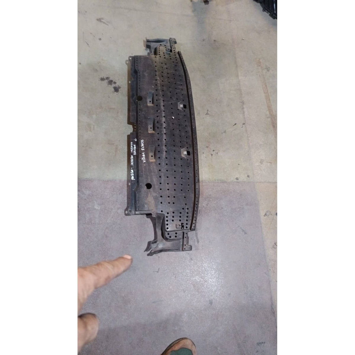 Defletor Inferior Para-choque Dianteiro Suzuki Vitara Scross Preto Plástico Texturizado
