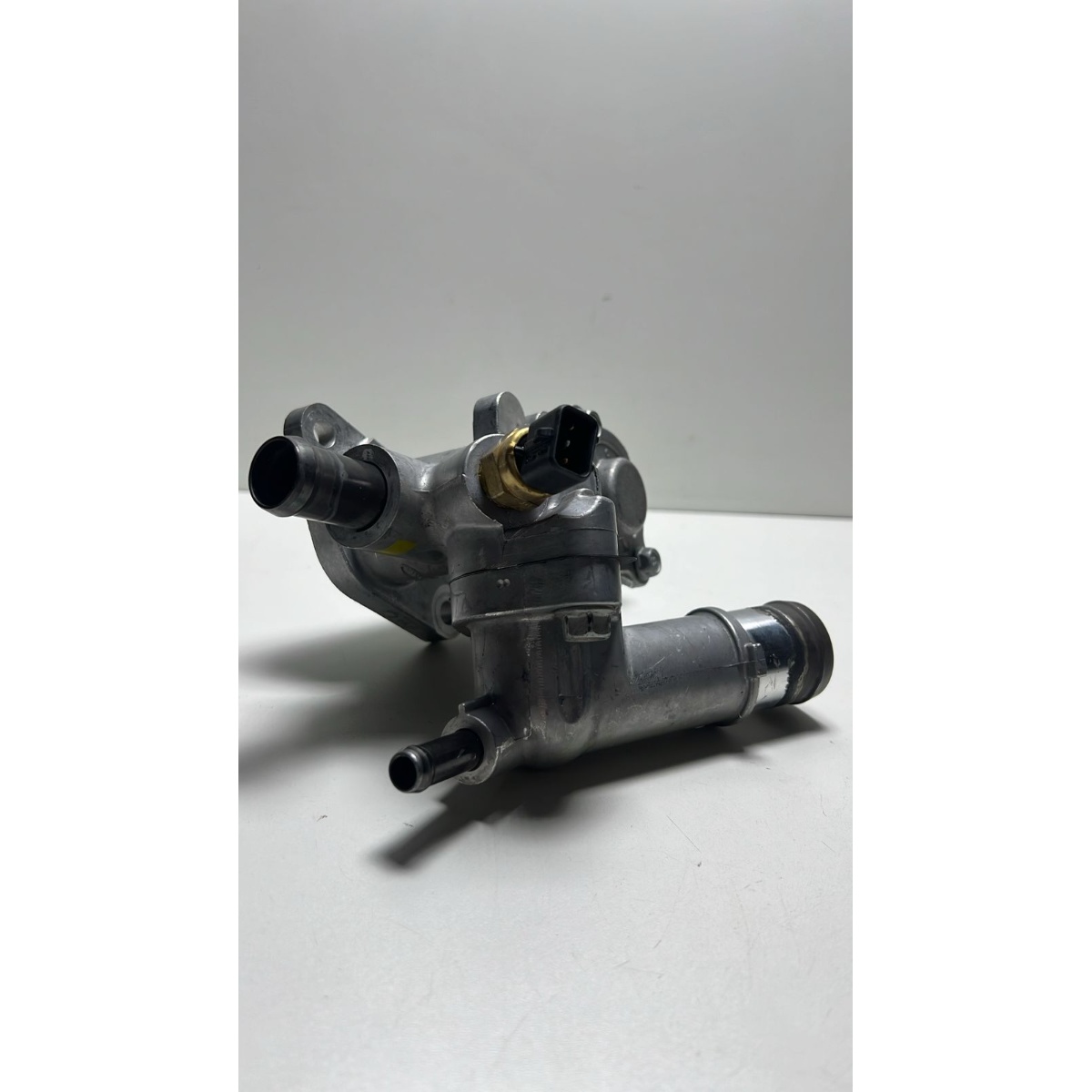 Carcaça da Válvula Termostática HB20 Creta 2563004600 - Imagem 2