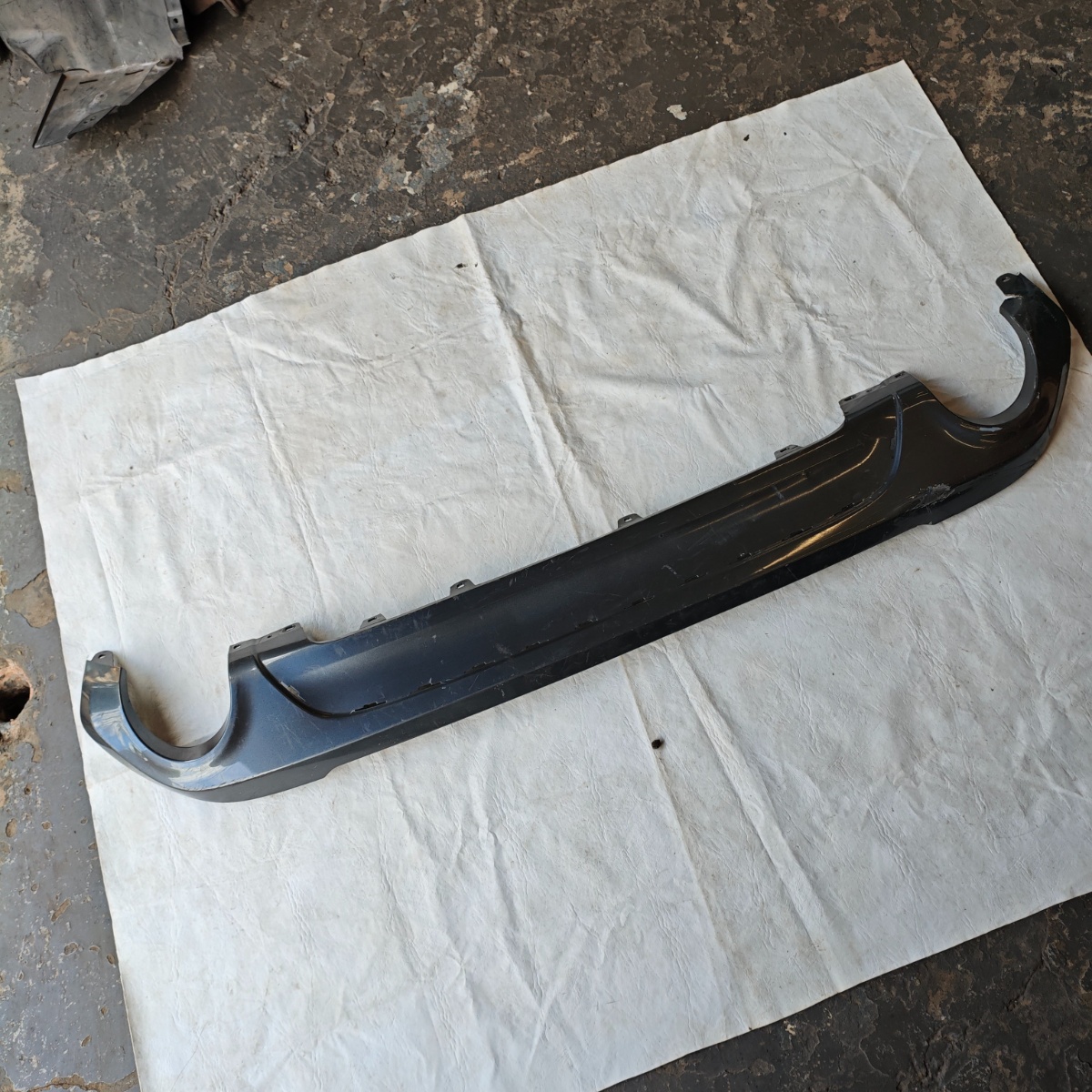 Moldura do Parachoque Traseiro BMW X1 2016 ate 2020 - Imagem 2