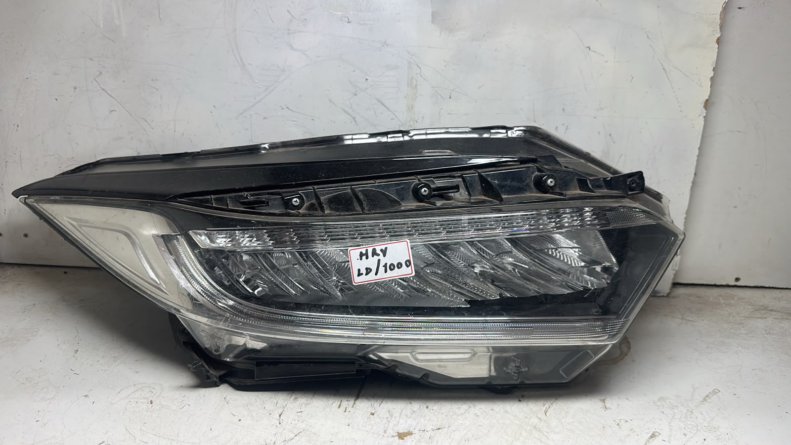 Farol Hrv 2020 Com Avaria Lado Direito