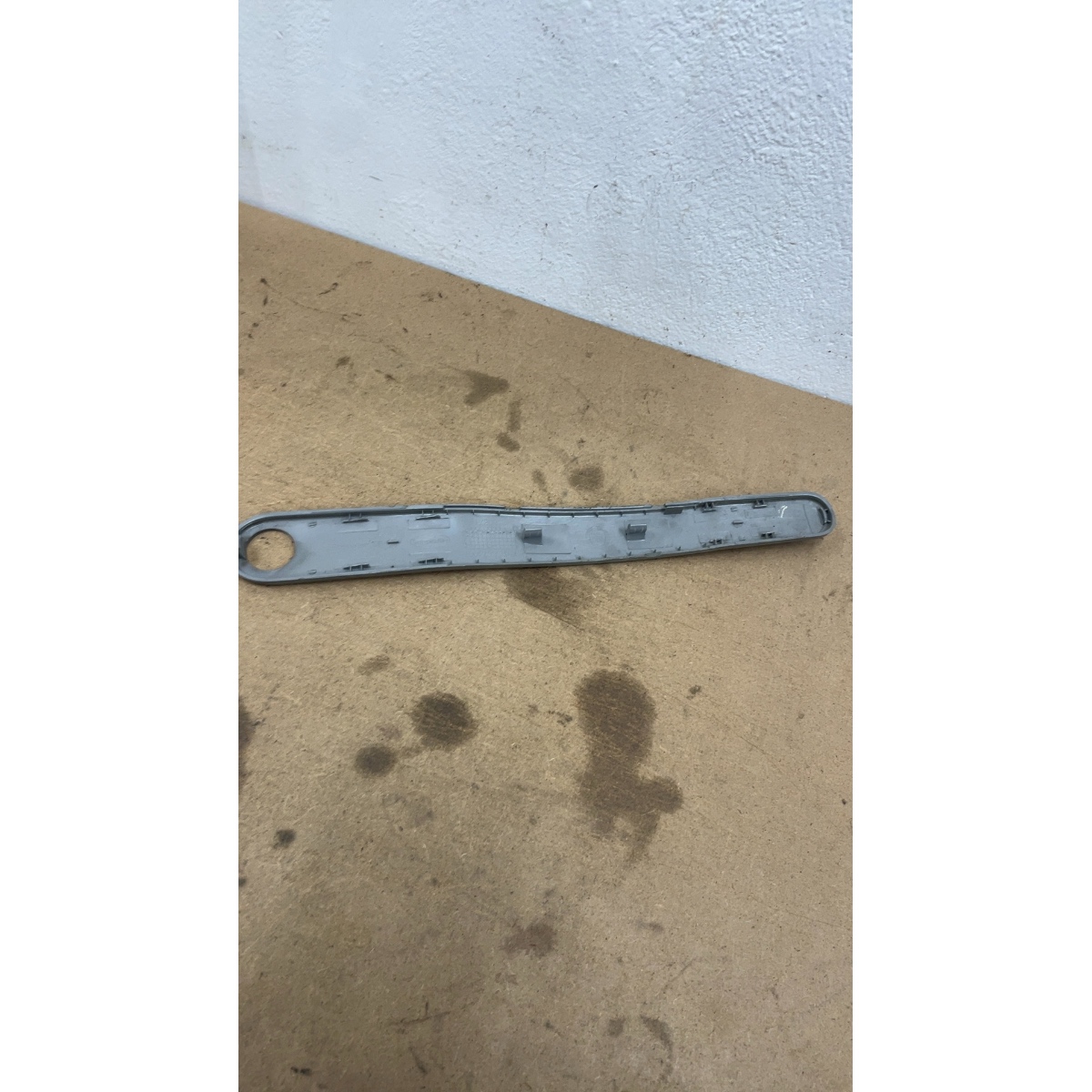 Moldura Puxador Porta Traseira Direita Uno Vivace - Imagem 2