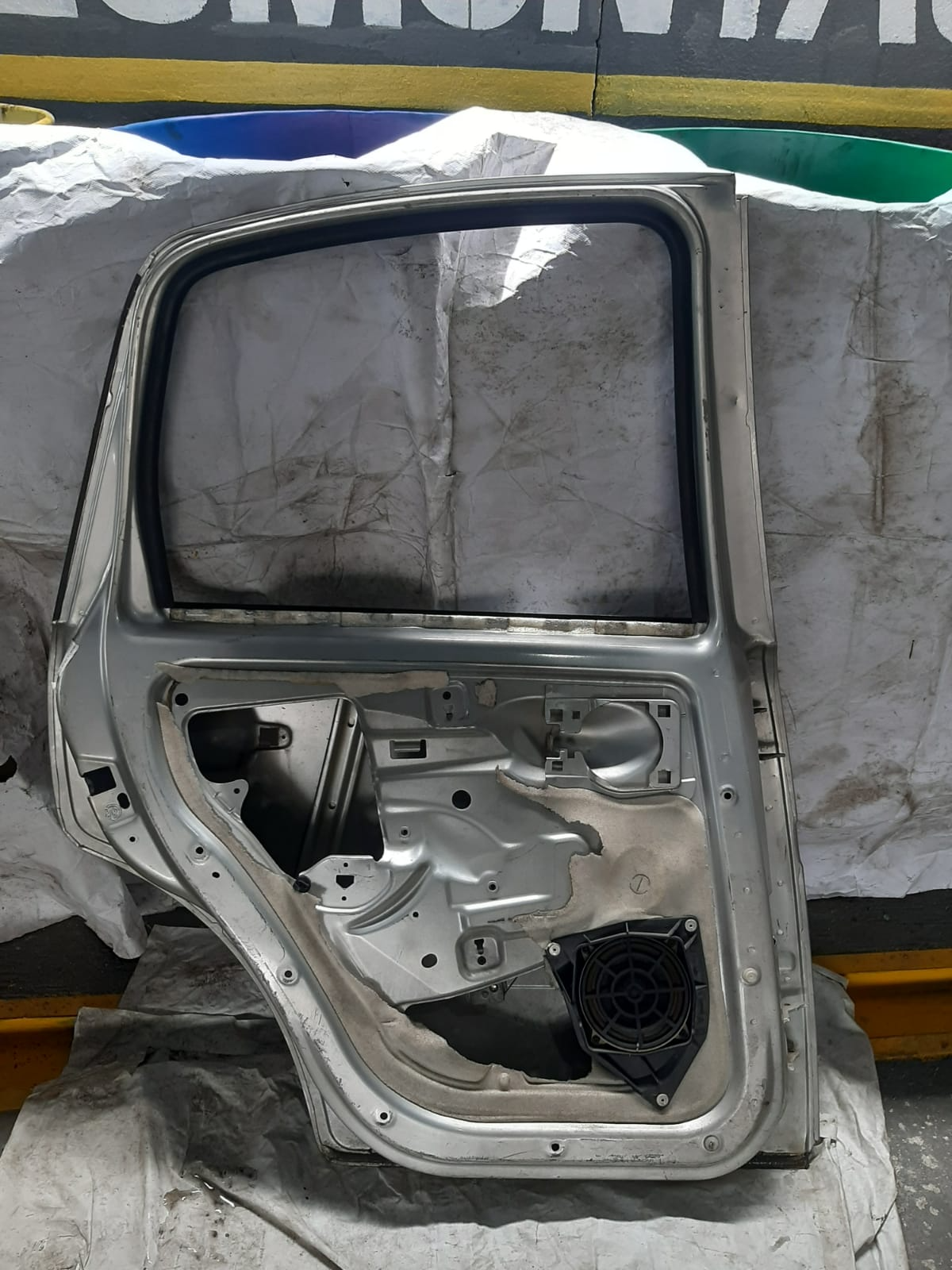 PORTA TRAS CITROEN C3 03/10 PRATA - Imagem 2