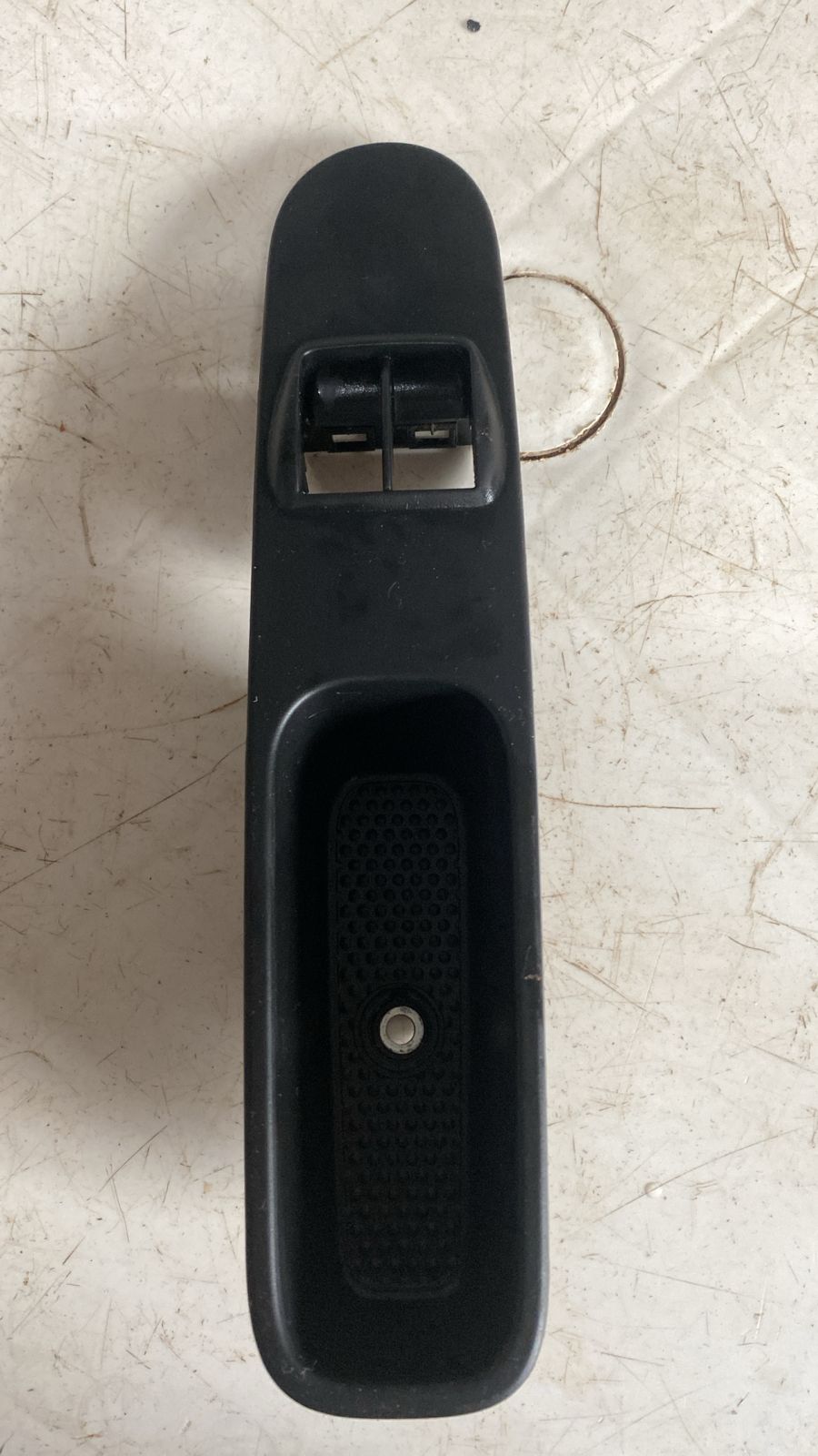 moldura do botão do vidro lado esquerdo motorista mobi - Imagem 2