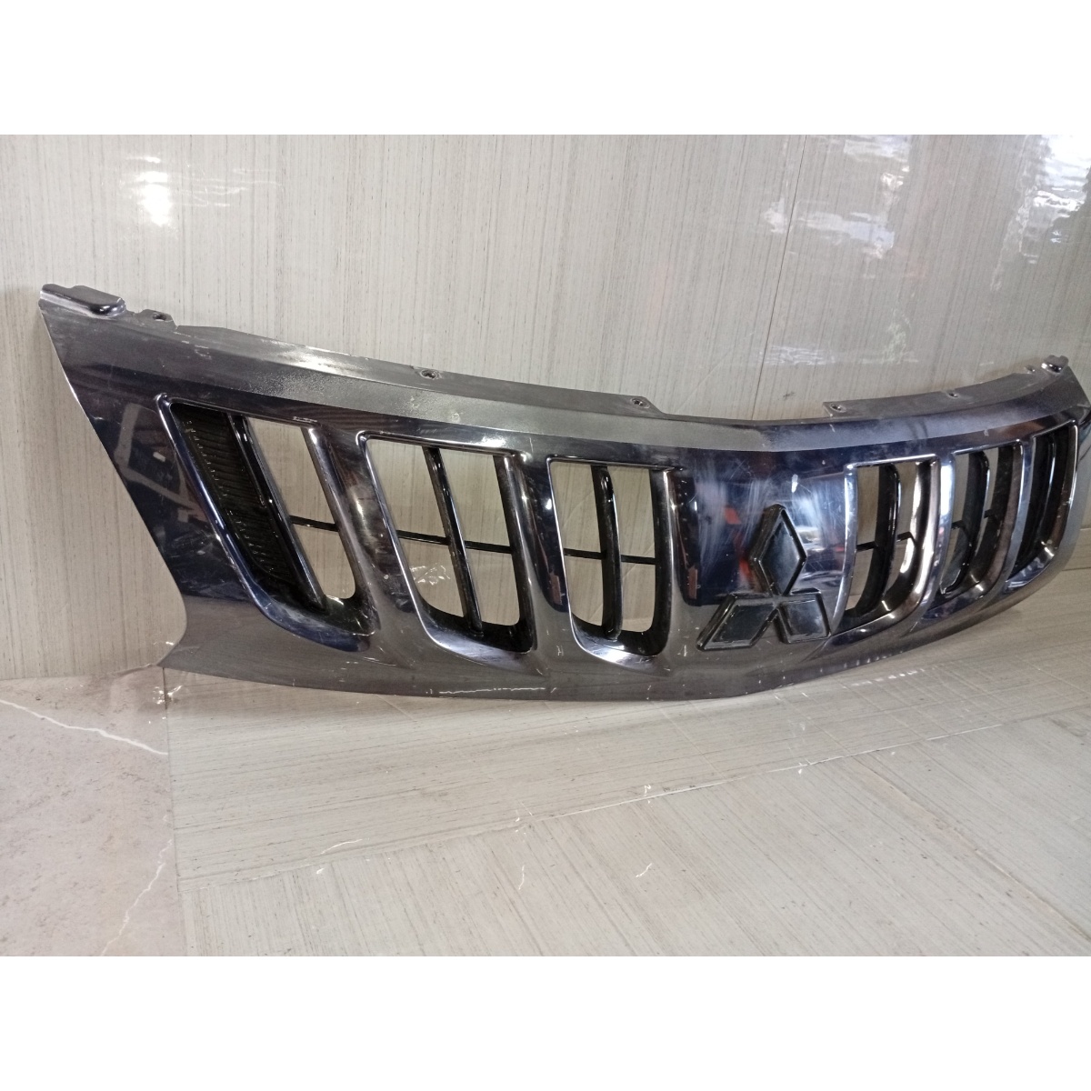 Grade Frontal Mitsubishi L200 16/18 Original - Imagem 3