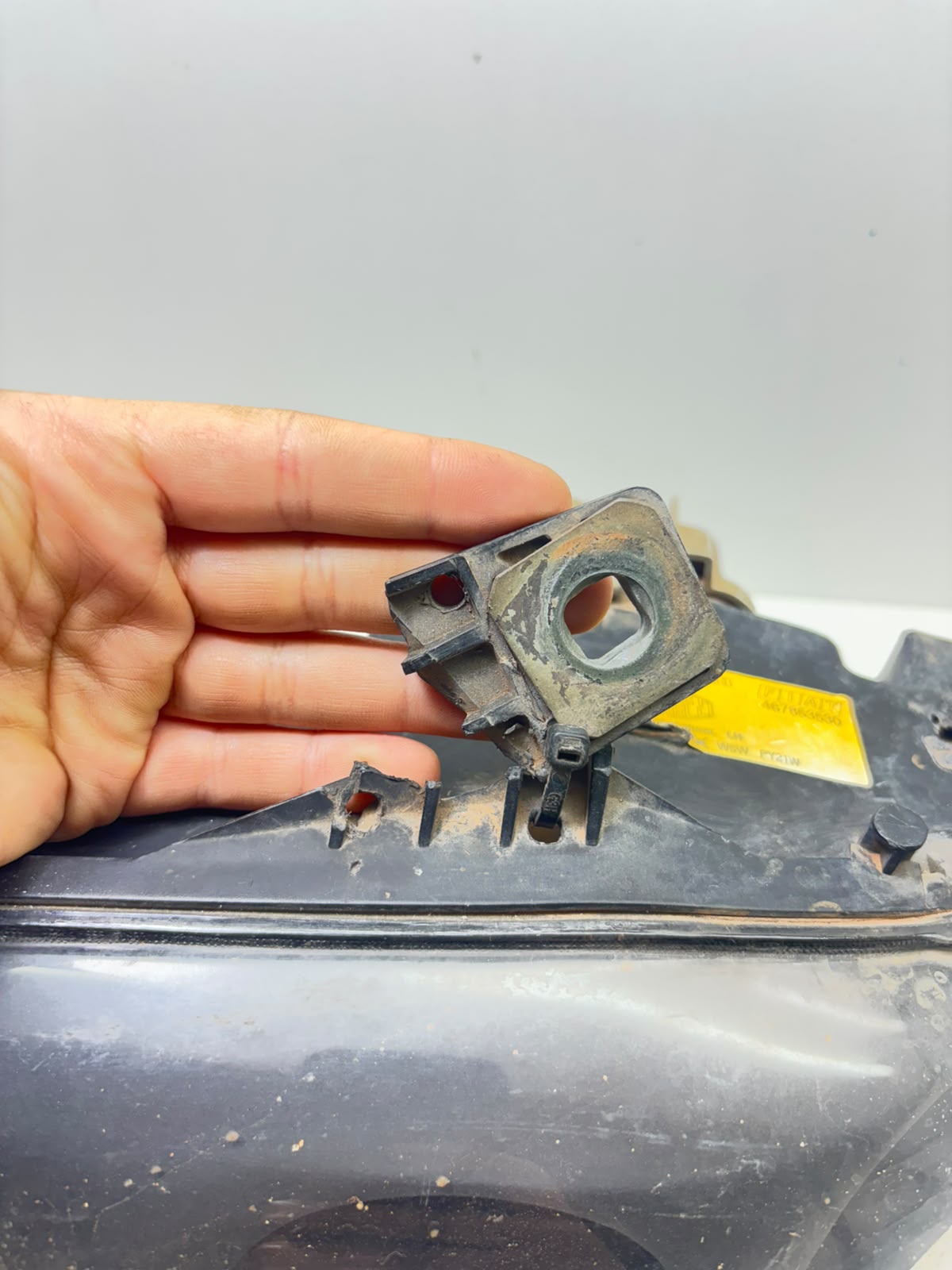 Farol Dianteiro Esq Fiat Marea 1998 A 2000 Detalhe Esquerdo/motorista - Imagem 7