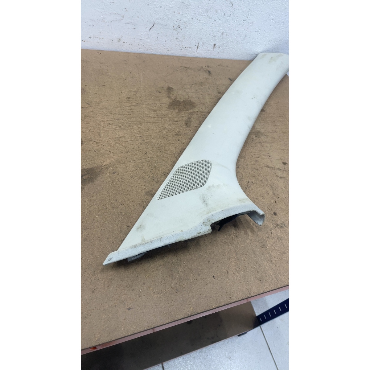 Moldura Coluna Dianteira Direita Vw Polo - Imagem 2