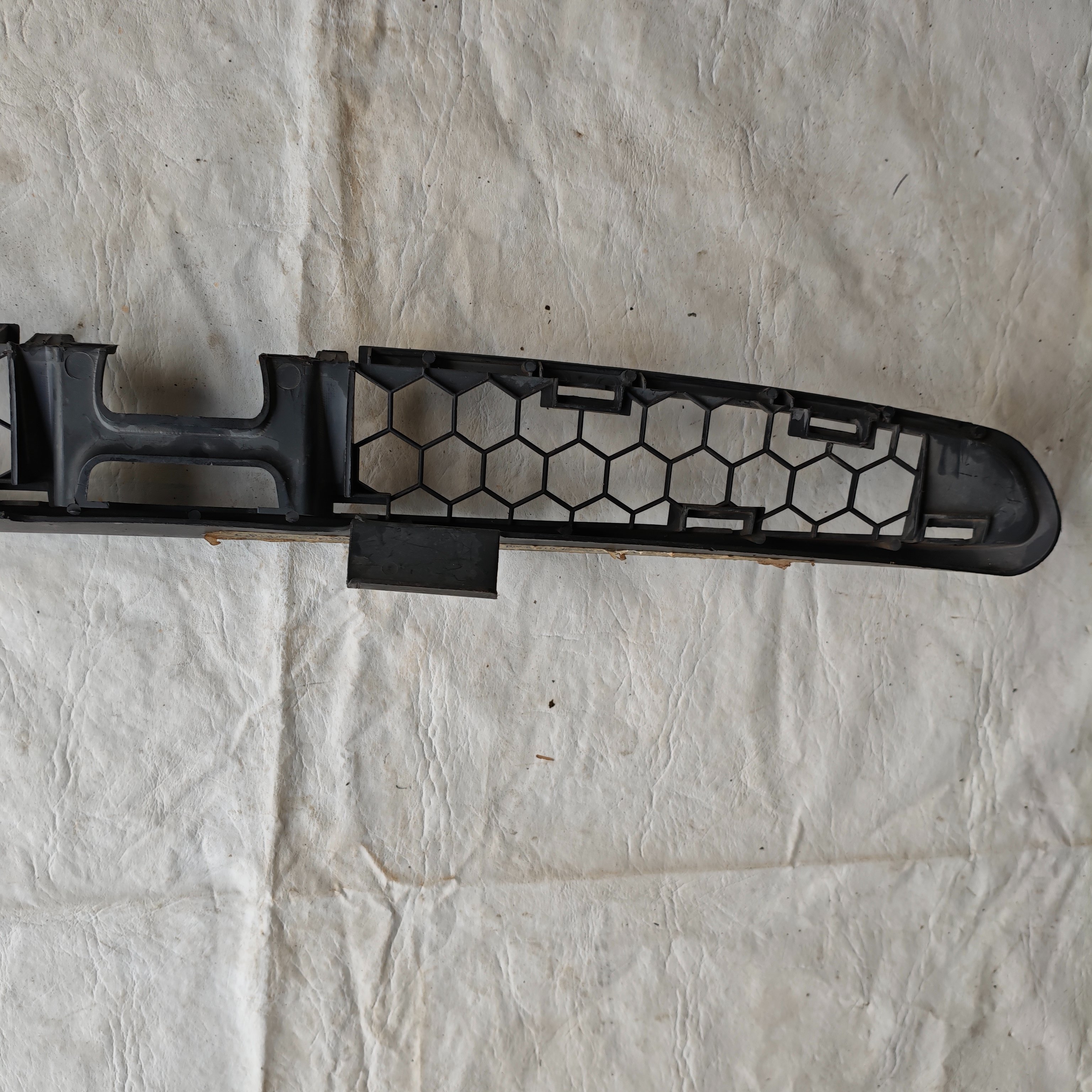 Moldura Grade Frontal Renault Clio 2000 - Imagem 7
