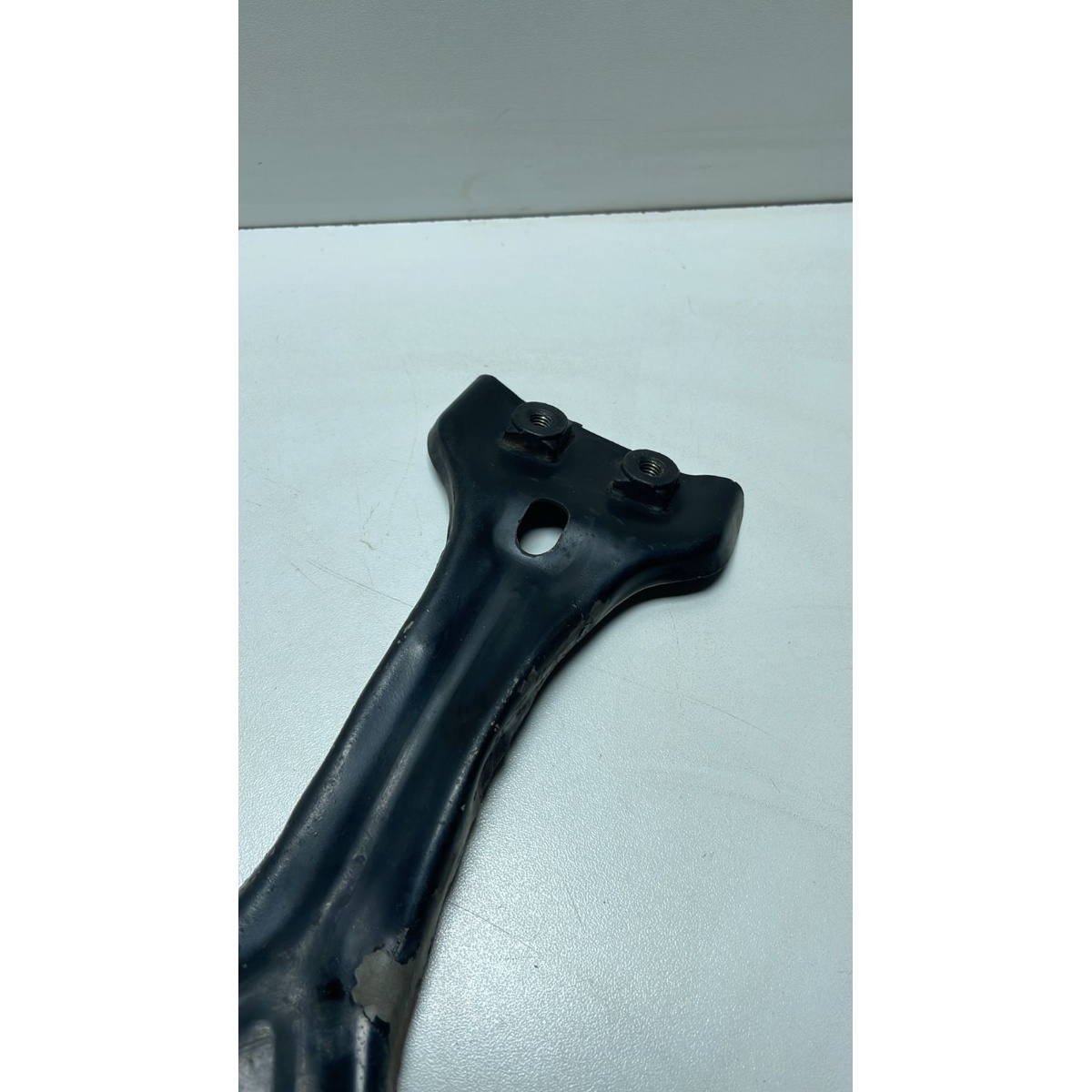 Suporte Fechadura Capô Volkswagen Tiguan 2011 5n0805567b - Imagem 4