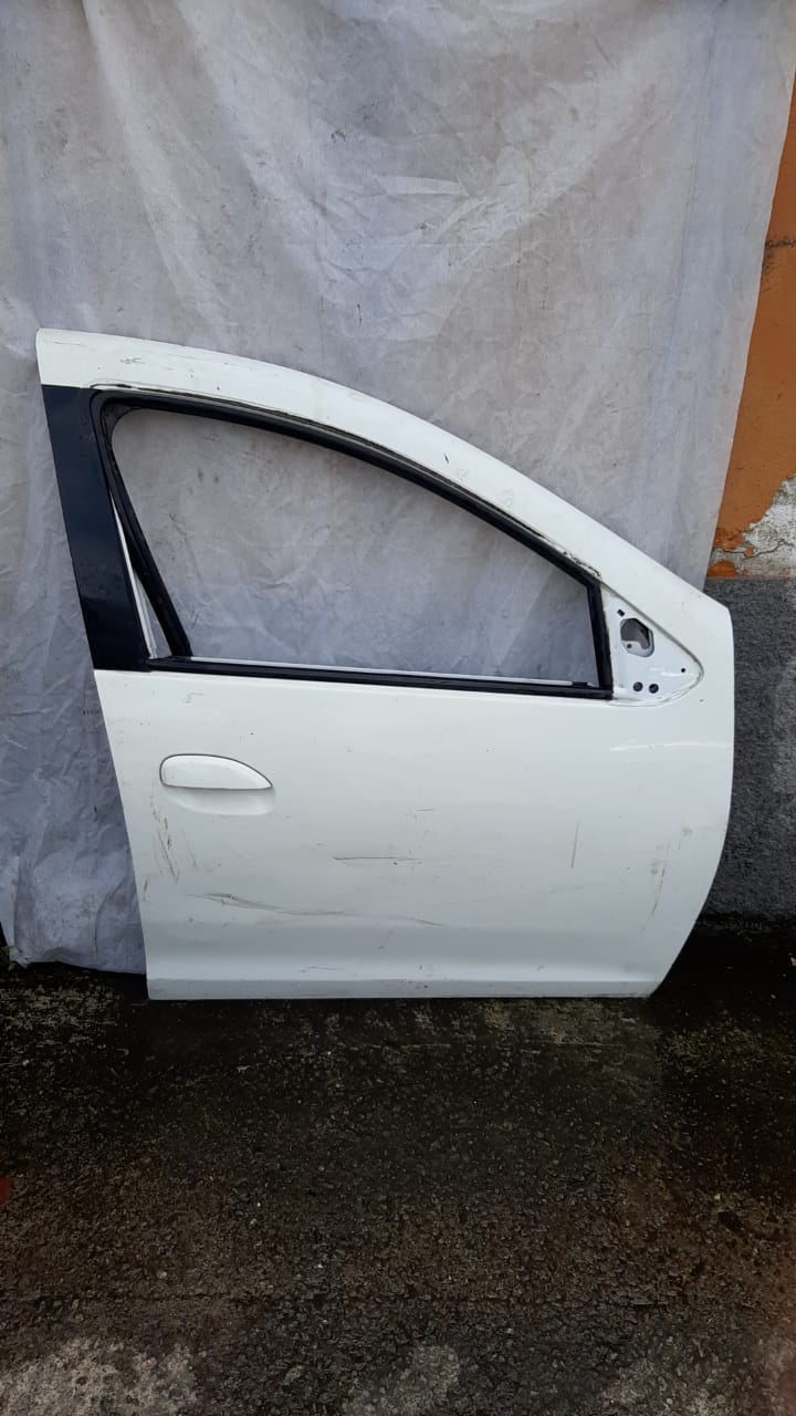 PORTA DIANT LOGAN BRANCA LD 14/20