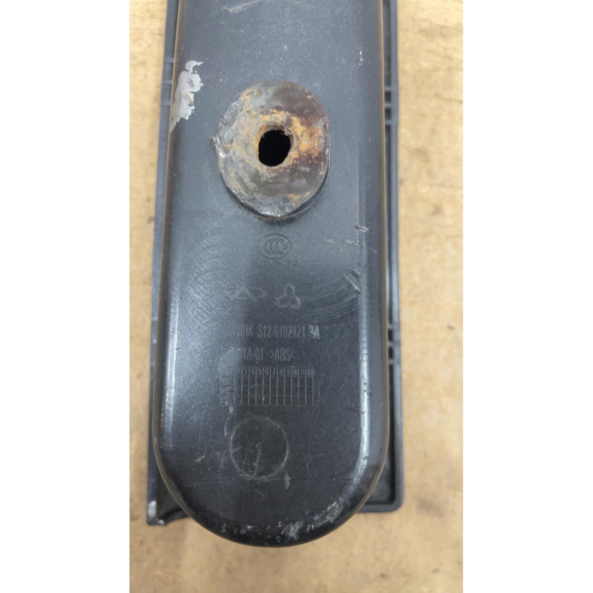 Moldura Puxador Porta Dianteira Esquerda Chery Face 1.3 Cinza - Imagem 2
