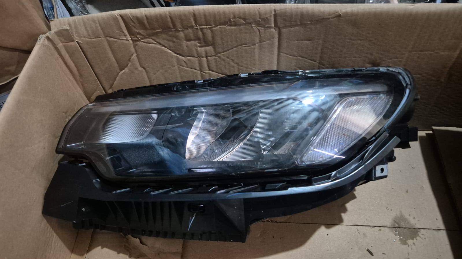 Farol Esquerdo Jeep Compass 2022 a 2024 Full Led