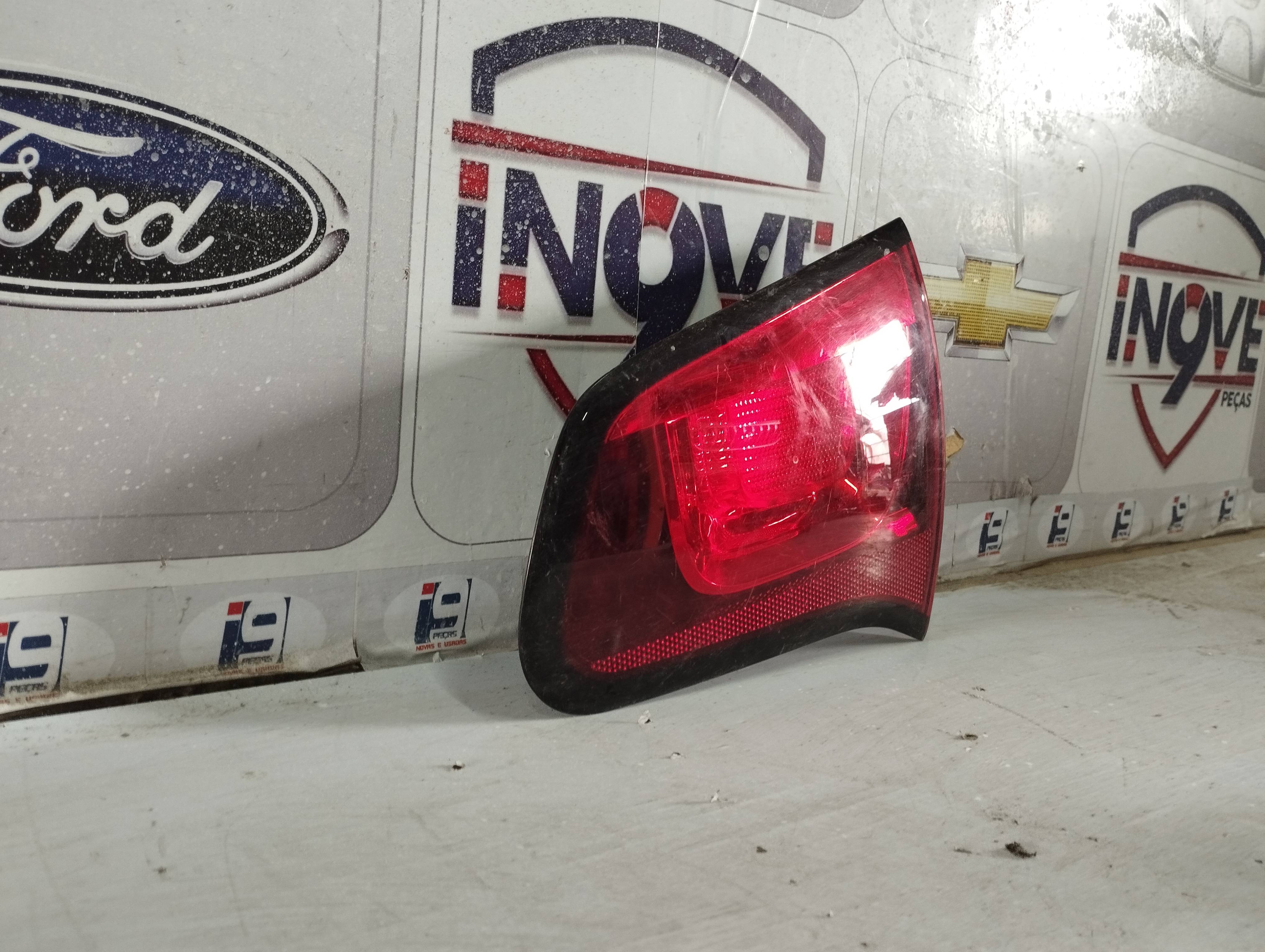 Lanterna Tampa Traseira Direita Citroën C3 2014 - Imagem 3