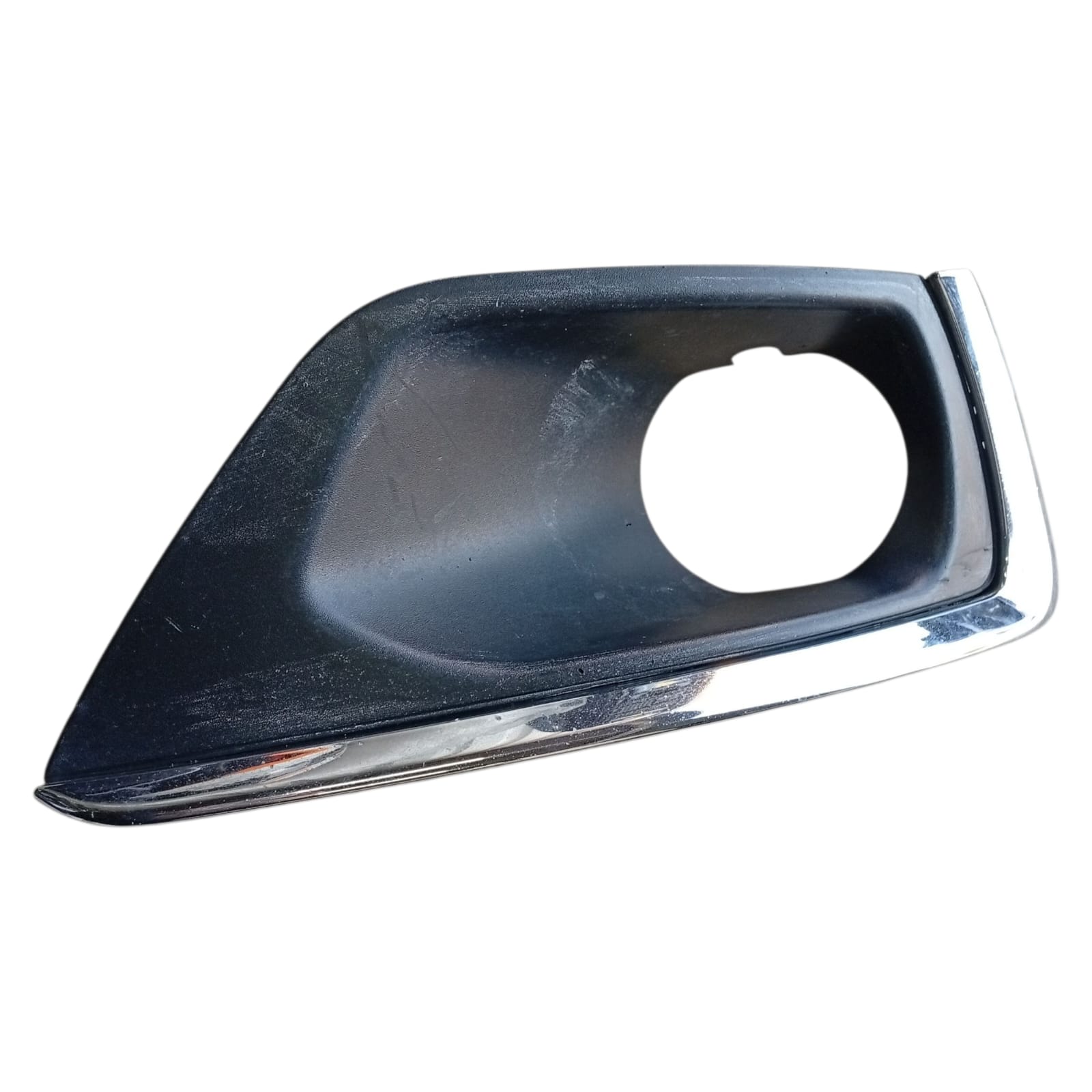 Moldura Farol Milha Esquerda Chevrolet Cobalt 2016 2022 Preto Esquerdo - Imagem 7