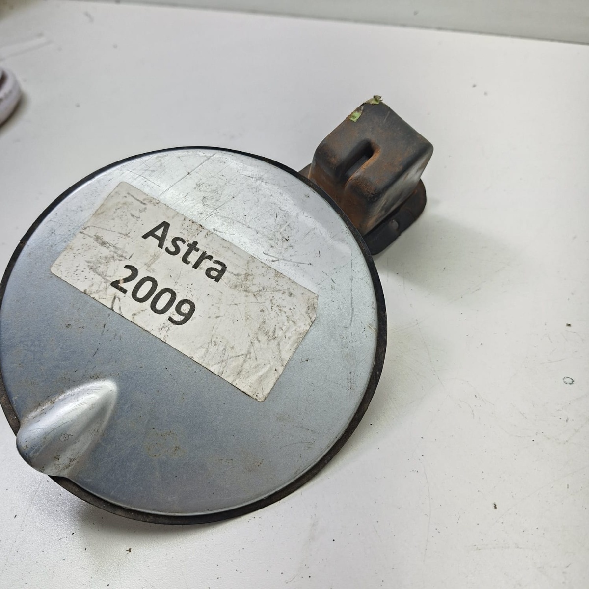 Portinhola Tanque Combustível Chevrolet Astra 99/11 90559413 Prata 1999 - Imagem 2