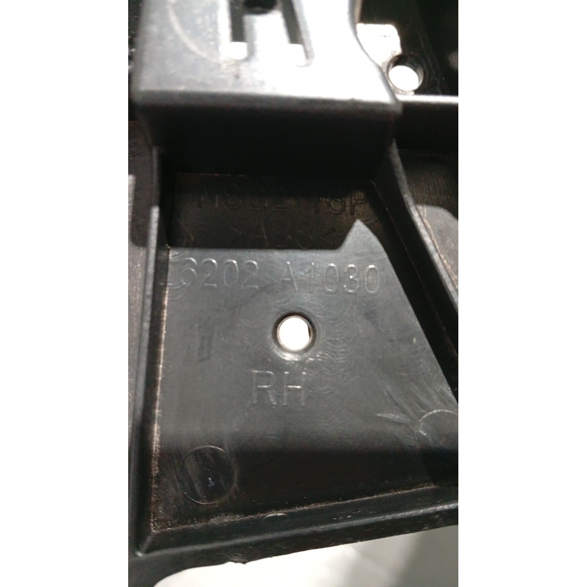 Suporte Da Grade Frontal Para-Choque Dianteiro Nissan Sentra - Imagem 3