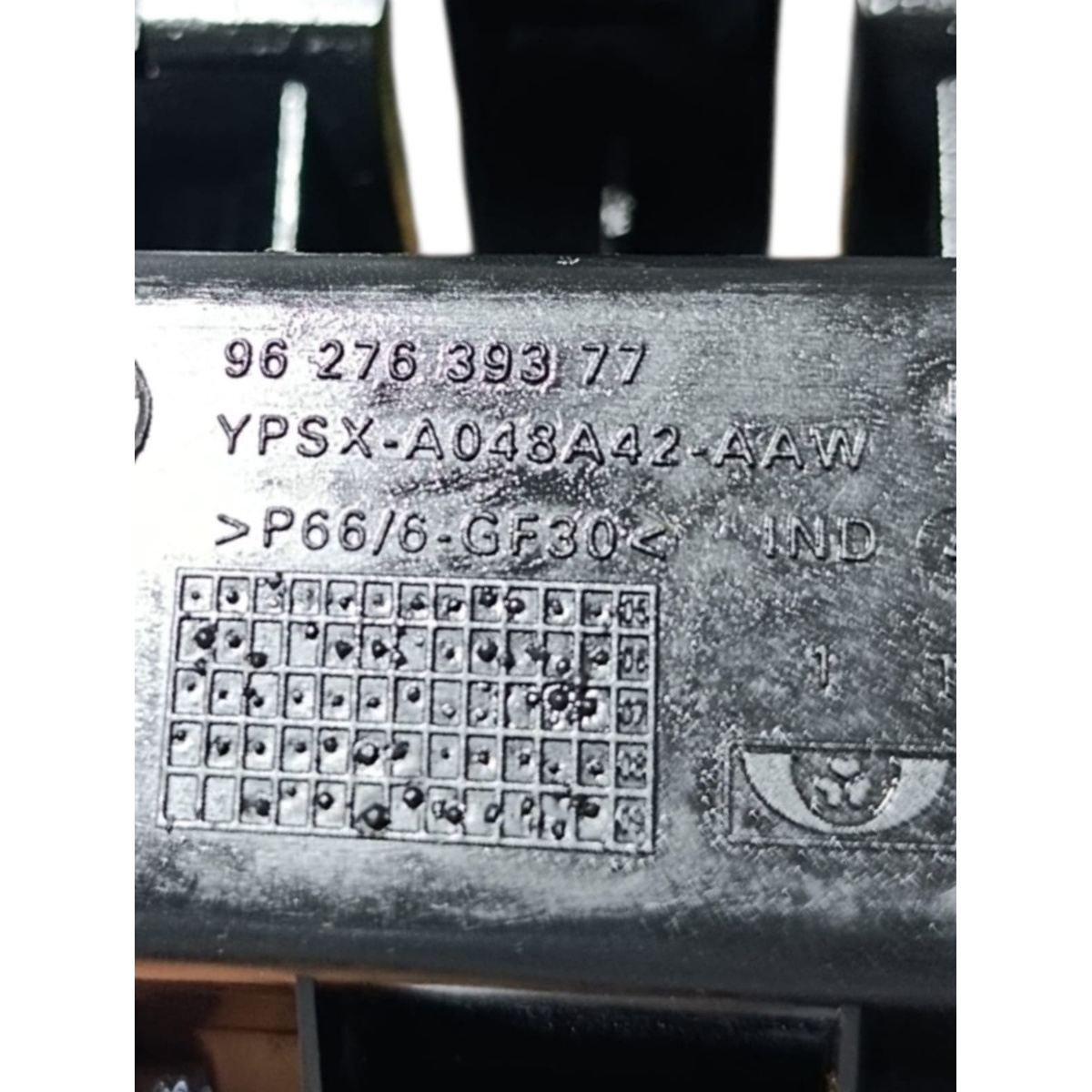 Cinzeiro console central Peugeot 207 1999/2015 9627639377 - Imagem 8