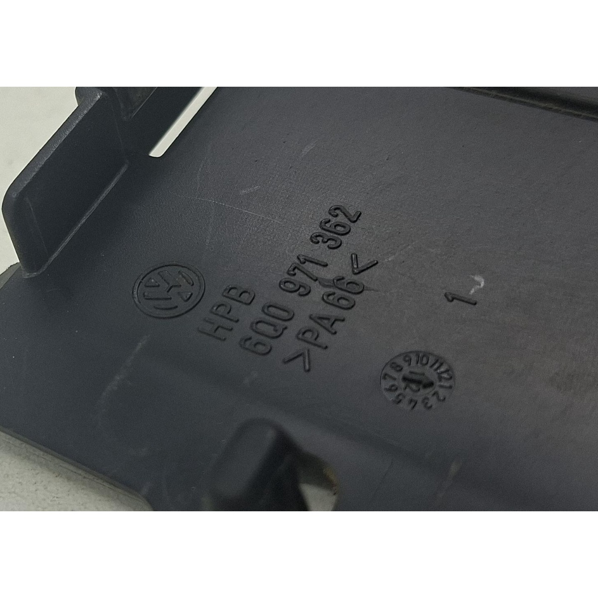 Suporte Som De Estacionamento Vw Polo 2007 A 2012 - Preto - Imagem 2