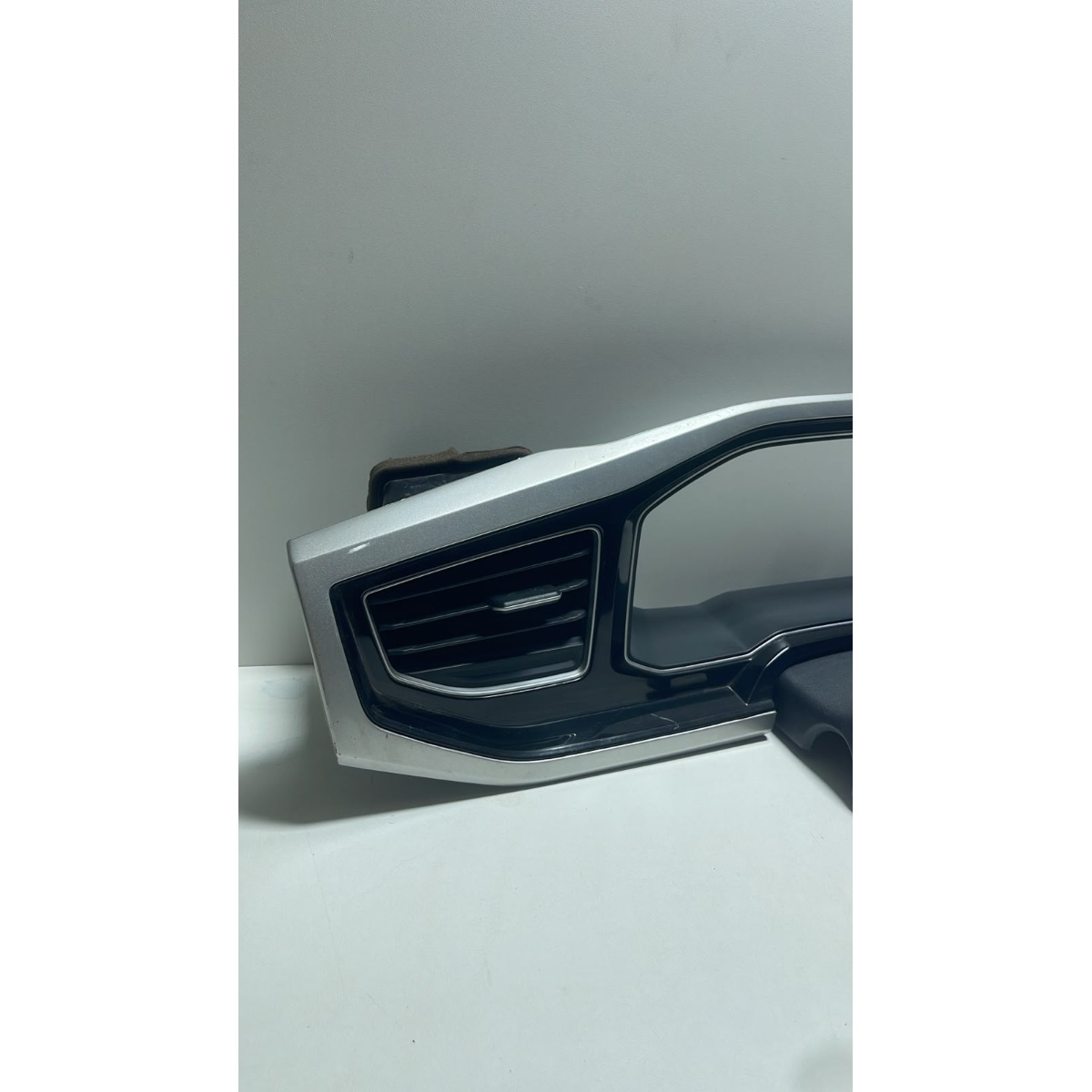 Moldura Painel Tft Difusor Vw Polo Virtus 2018/22 6ea858417j - Imagem 4