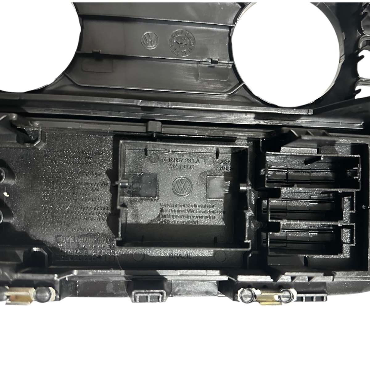 Moldura Painel Central Volkswagen Up! 2014-2021 - Imagem 3