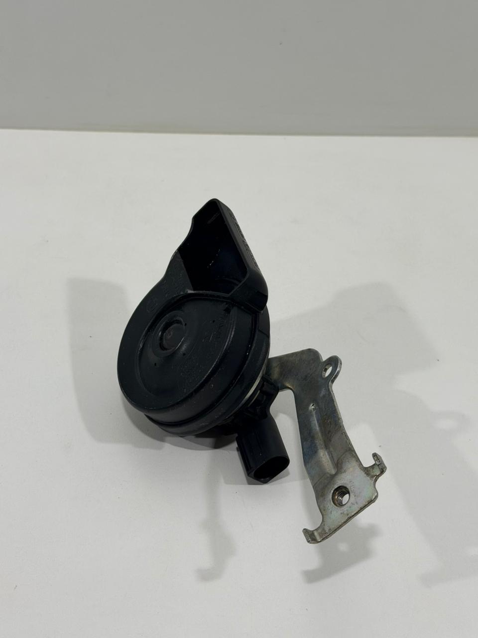 Buzina Original Audi A3 L.E  8v 2013 A 2021 8v0951209 - Imagem 3