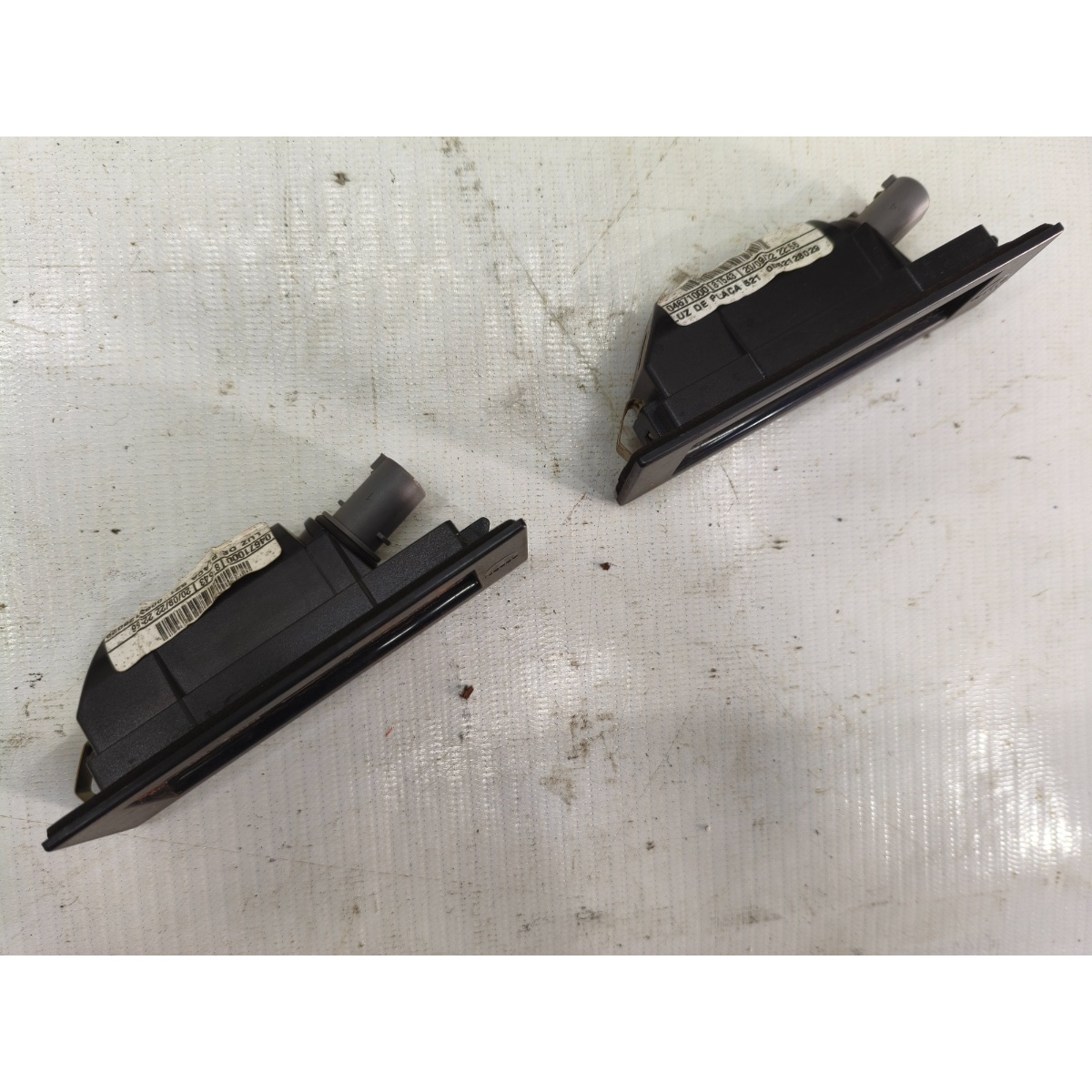 Kit 2 Lanterna Luz Placa Fiat Cronos Fastback 04671000 - Imagem 3
